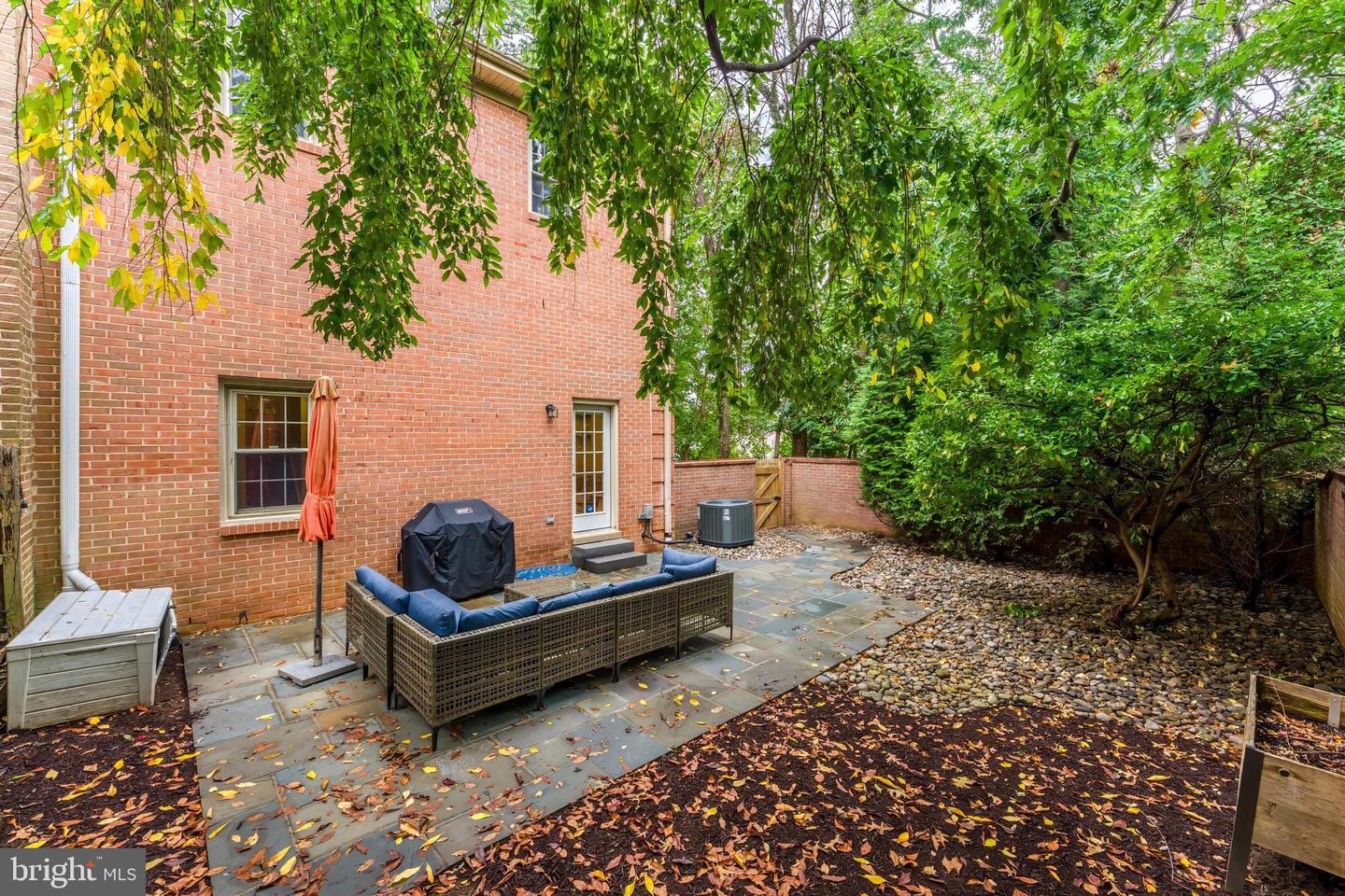 6416 SEVEN OAKS CT, FALLS CHURCH, Virginia 22042, 3 Bedrooms Bedrooms, ,3 BathroomsBathrooms,Residential,For sale,6416 SEVEN OAKS CT,VAFX2265272 MLS # VAFX2265272