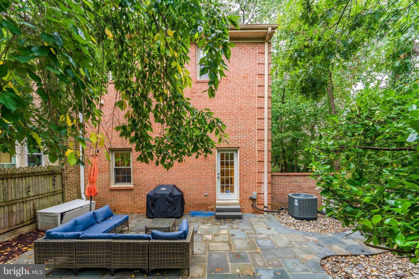 6416 SEVEN OAKS CT, FALLS CHURCH, Virginia 22042, 3 Bedrooms Bedrooms, ,3 BathroomsBathrooms,Residential,For sale,6416 SEVEN OAKS CT,VAFX2265272 MLS # VAFX2265272