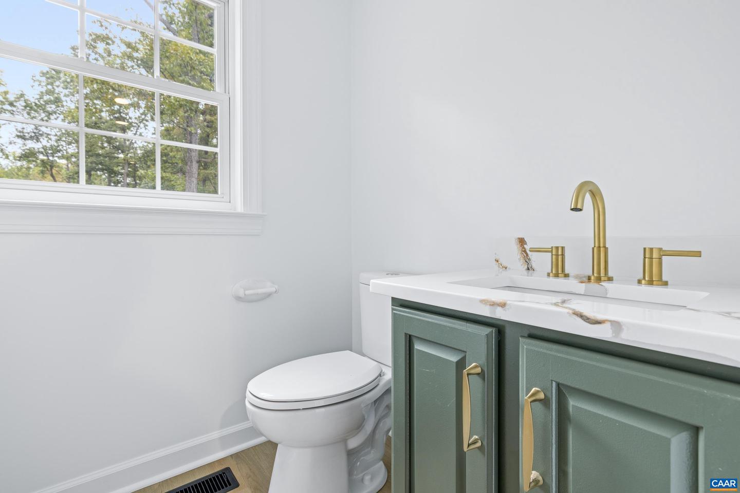 51 WOODLAWN DR, PALMYRA, Virginia 22963, 4 Bedrooms Bedrooms, ,3 BathroomsBathrooms,Residential,For sale,51 WOODLAWN DR,668650 MLS # 668650