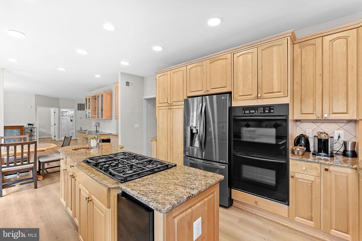 1372 DOMINION RIDGE LN, HERNDON, Virginia 20170, 5 Bedrooms Bedrooms, 9 Rooms Rooms,4 BathroomsBathrooms,Residential,For sale,1372 DOMINION RIDGE LN,VAFX2265330 MLS # VAFX2265330