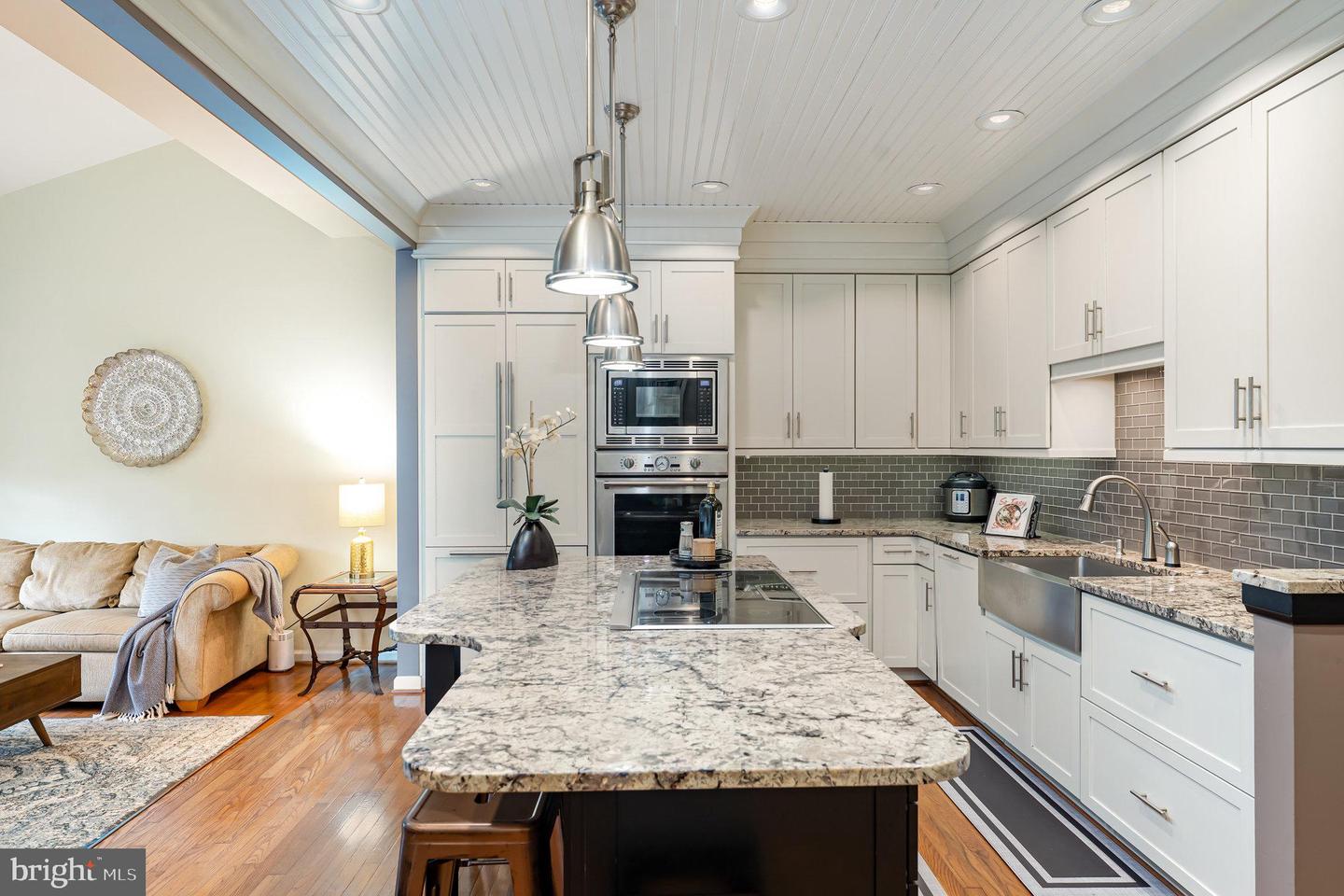 7749 EFFINGHAM SQ, ALEXANDRIA, Virginia 22315, 3 Bedrooms Bedrooms, ,3 BathroomsBathrooms,Residential,For sale,7749 EFFINGHAM SQ,VAFX2265460 MLS # VAFX2265460