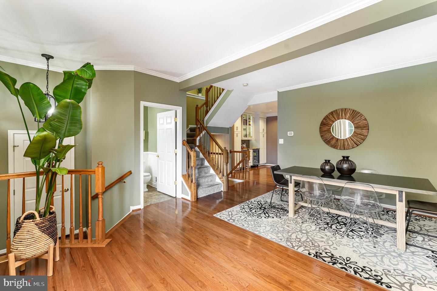 7749 EFFINGHAM SQ, ALEXANDRIA, Virginia 22315, 3 Bedrooms Bedrooms, ,3 BathroomsBathrooms,Residential,For sale,7749 EFFINGHAM SQ,VAFX2265460 MLS # VAFX2265460