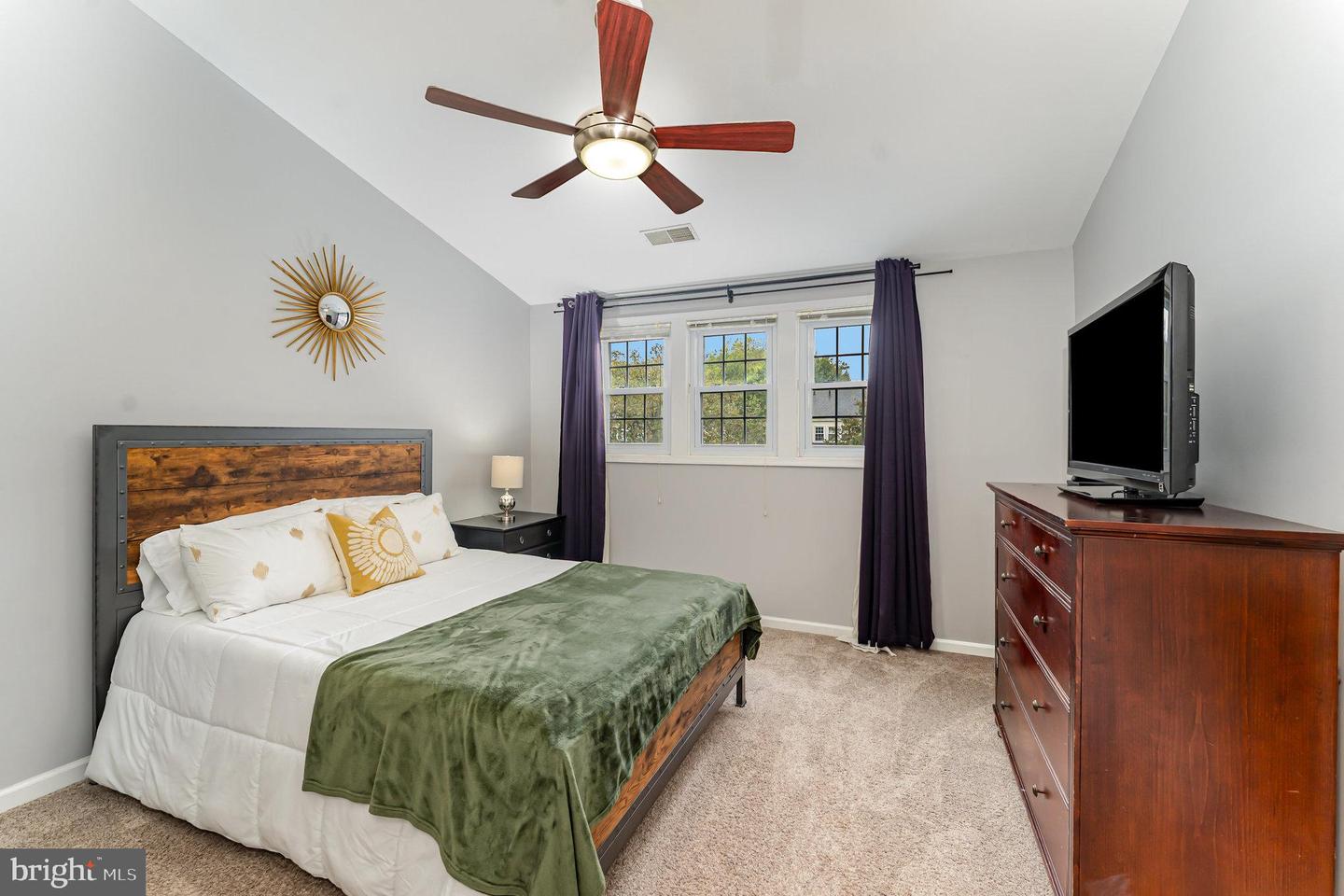 7749 EFFINGHAM SQ, ALEXANDRIA, Virginia 22315, 3 Bedrooms Bedrooms, ,3 BathroomsBathrooms,Residential,For sale,7749 EFFINGHAM SQ,VAFX2265460 MLS # VAFX2265460