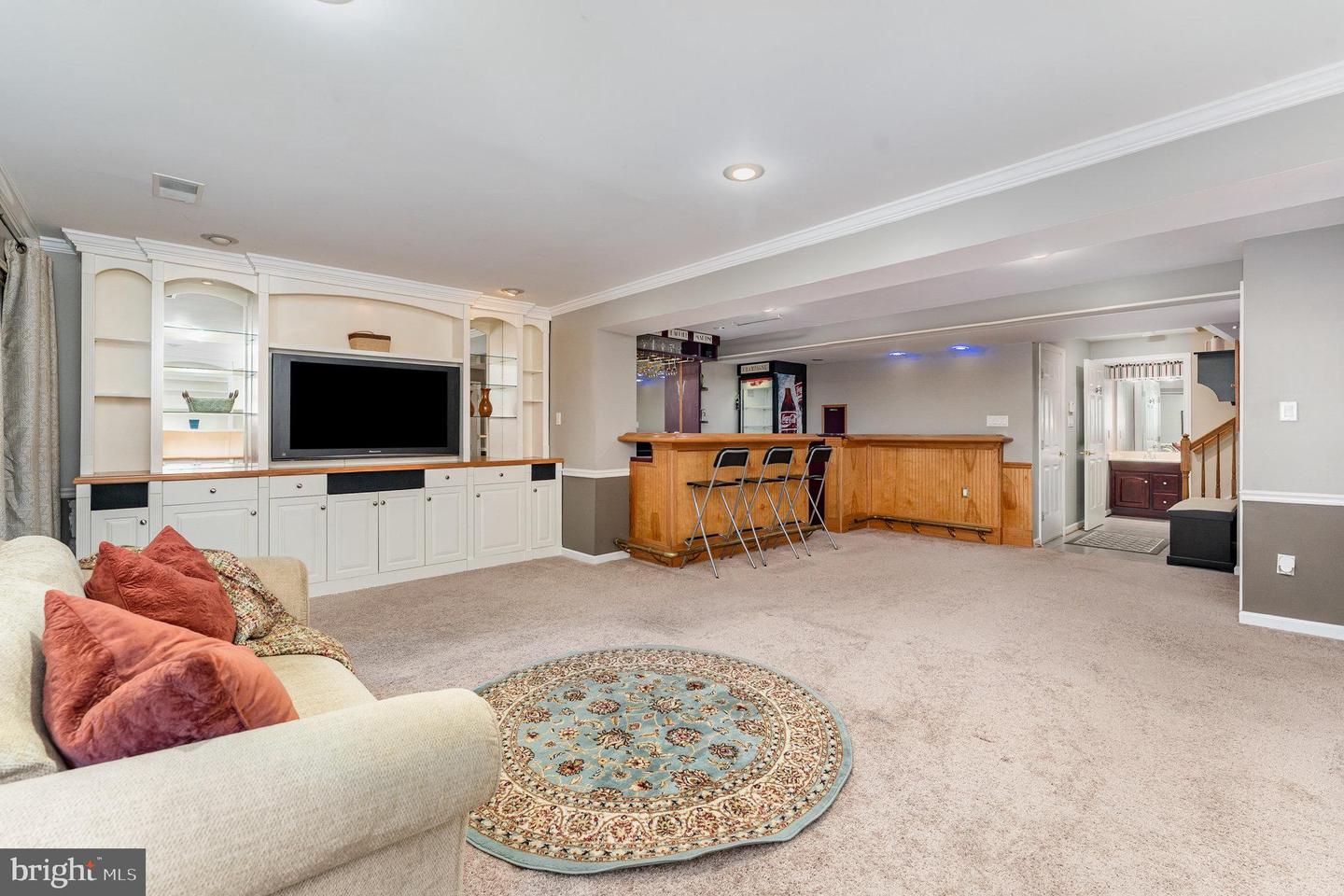 7749 EFFINGHAM SQ, ALEXANDRIA, Virginia 22315, 3 Bedrooms Bedrooms, ,3 BathroomsBathrooms,Residential,For sale,7749 EFFINGHAM SQ,VAFX2265460 MLS # VAFX2265460