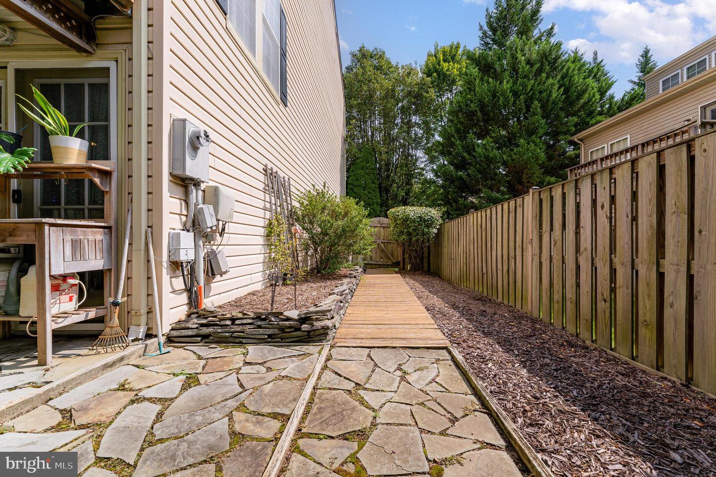 7749 EFFINGHAM SQ, ALEXANDRIA, Virginia 22315, 3 Bedrooms Bedrooms, ,3 BathroomsBathrooms,Residential,For sale,7749 EFFINGHAM SQ,VAFX2265460 MLS # VAFX2265460