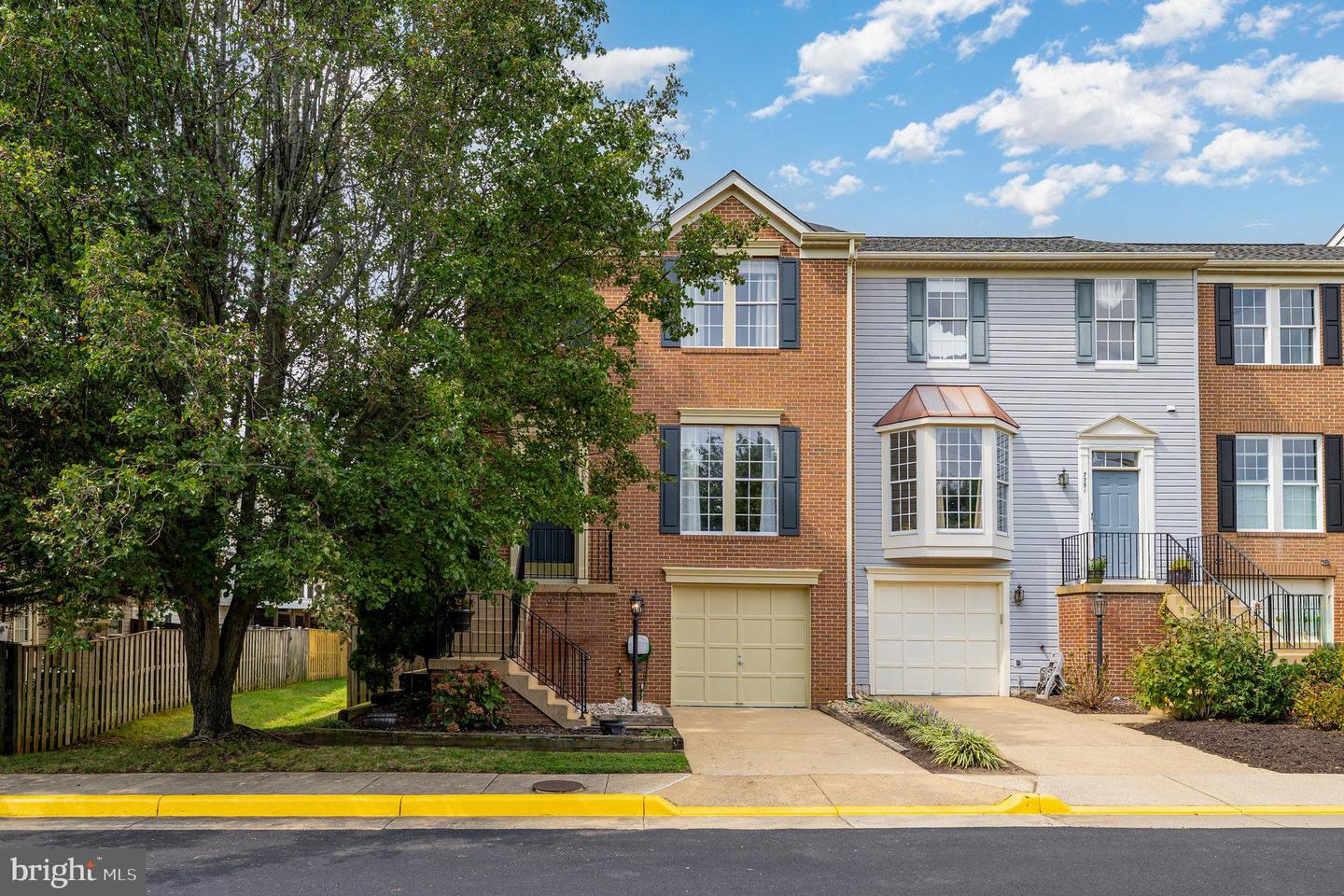 7749 EFFINGHAM SQ, ALEXANDRIA, Virginia 22315, 3 Bedrooms Bedrooms, ,3 BathroomsBathrooms,Residential,For sale,7749 EFFINGHAM SQ,VAFX2265460 MLS # VAFX2265460