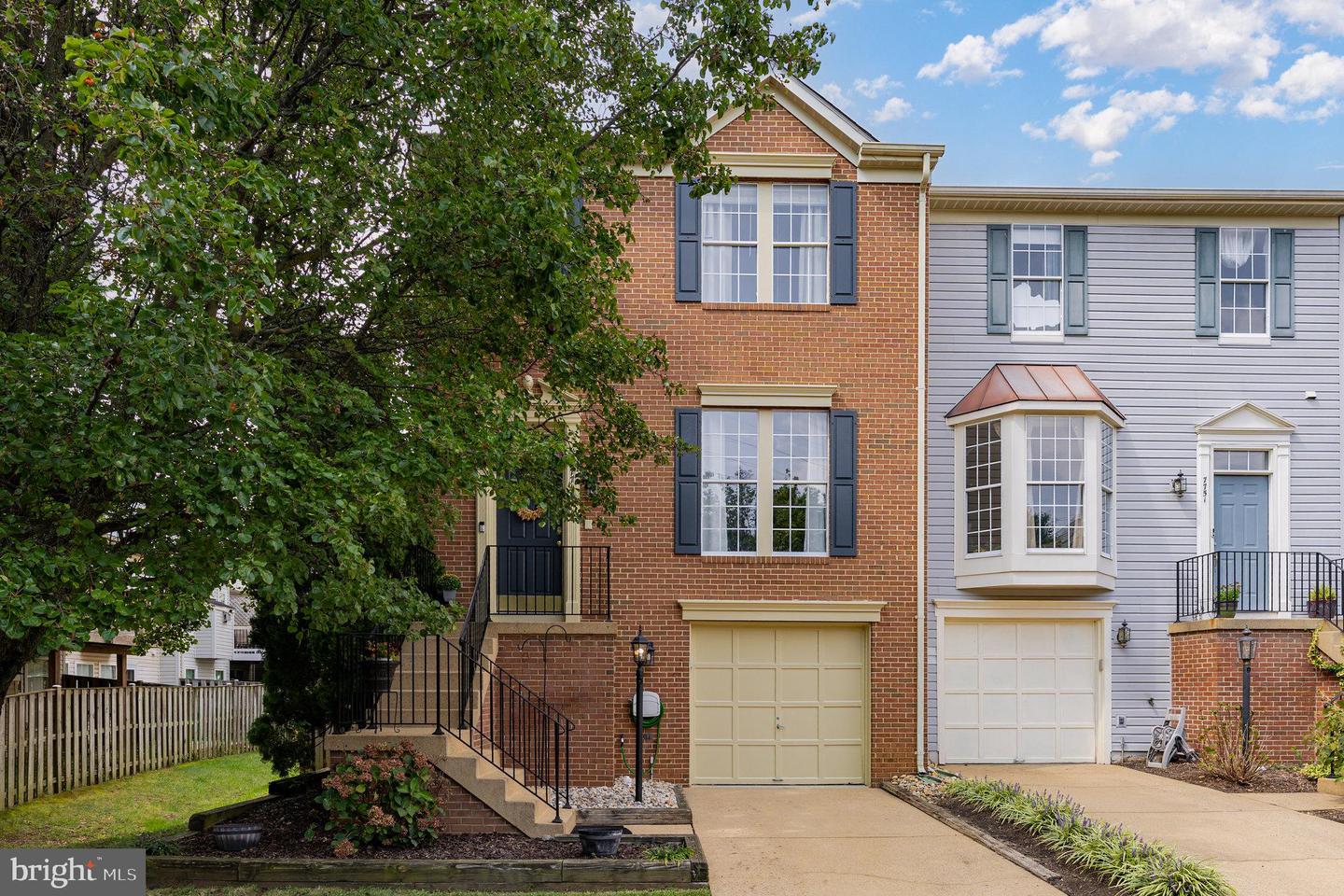 7749 EFFINGHAM SQ, ALEXANDRIA, Virginia 22315, 3 Bedrooms Bedrooms, ,3 BathroomsBathrooms,Residential,For sale,7749 EFFINGHAM SQ,VAFX2265460 MLS # VAFX2265460