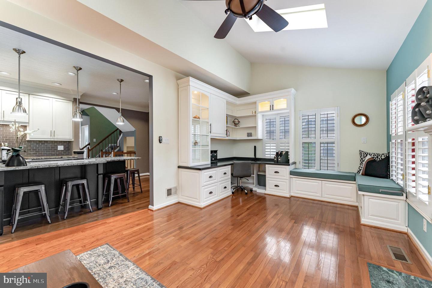 7749 EFFINGHAM SQ, ALEXANDRIA, Virginia 22315, 3 Bedrooms Bedrooms, ,3 BathroomsBathrooms,Residential,For sale,7749 EFFINGHAM SQ,VAFX2265460 MLS # VAFX2265460