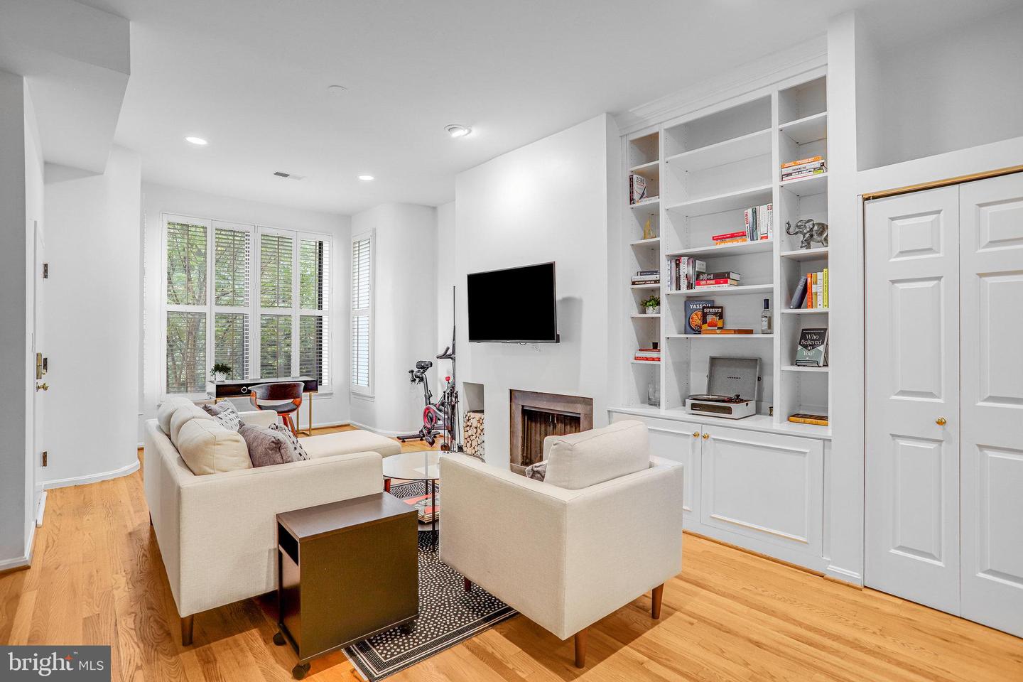 1416 21ST ST NW #101, WASHINGTON, District Of Columbia 20036, 1 Bedroom Bedrooms, ,1 BathroomBathrooms,Residential,For sale,1416 21ST ST NW #101,DCDC2221032 MLS # DCDC2221032