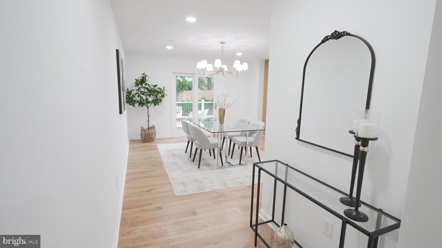 3147 HEADROW LN, FALLS CHURCH, Virginia 22042, 4 Bedrooms Bedrooms, ,3 BathroomsBathrooms,Residential,For sale,3147 HEADROW LN,VAFX2265618 MLS # VAFX2265618
