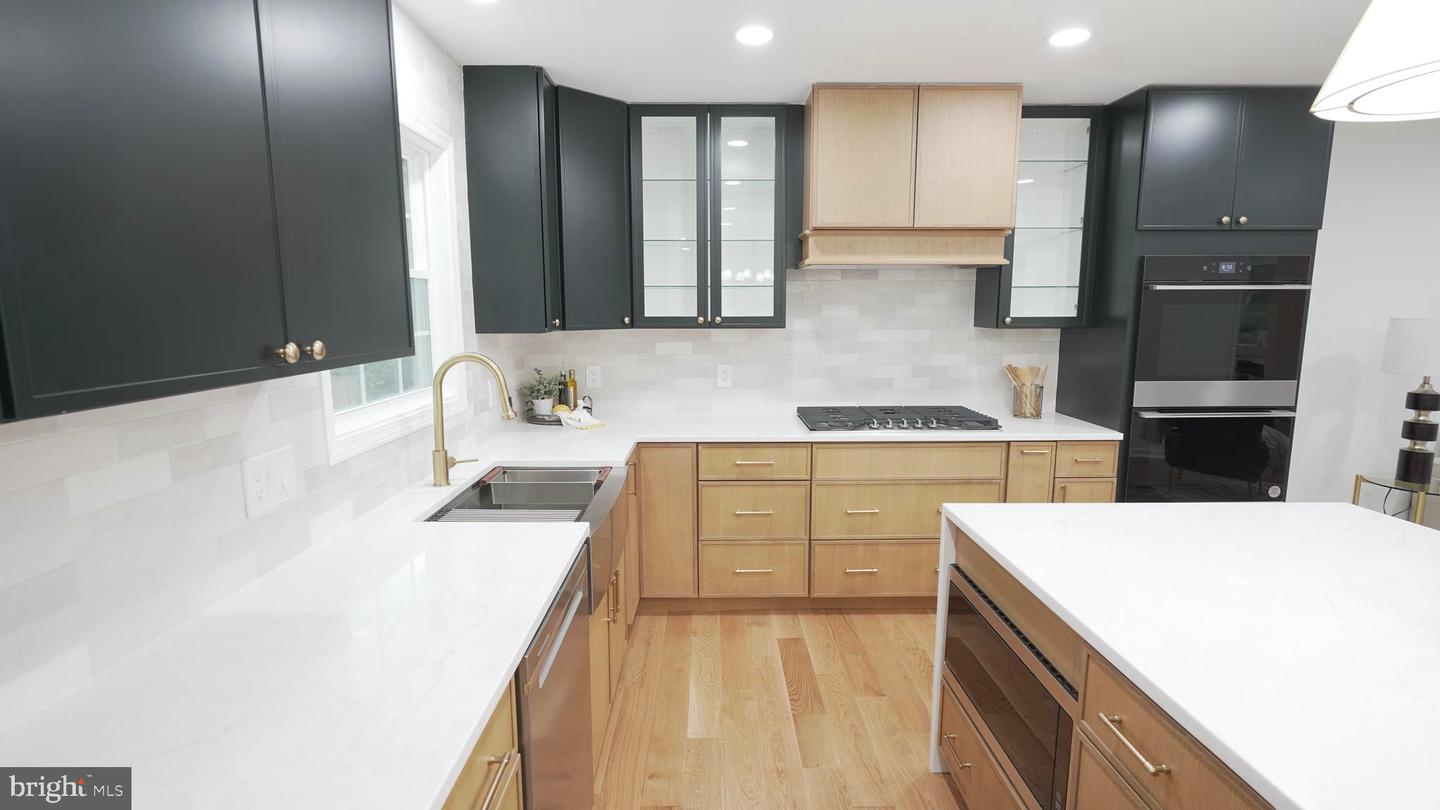 3147 HEADROW LN, FALLS CHURCH, Virginia 22042, 4 Bedrooms Bedrooms, ,3 BathroomsBathrooms,Residential,For sale,3147 HEADROW LN,VAFX2265618 MLS # VAFX2265618