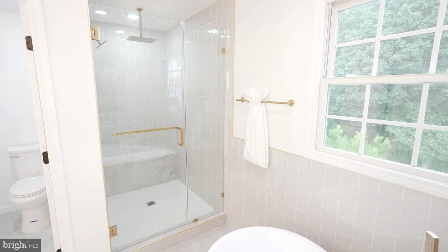 3147 HEADROW LN, FALLS CHURCH, Virginia 22042, 4 Bedrooms Bedrooms, ,3 BathroomsBathrooms,Residential,For sale,3147 HEADROW LN,VAFX2265618 MLS # VAFX2265618