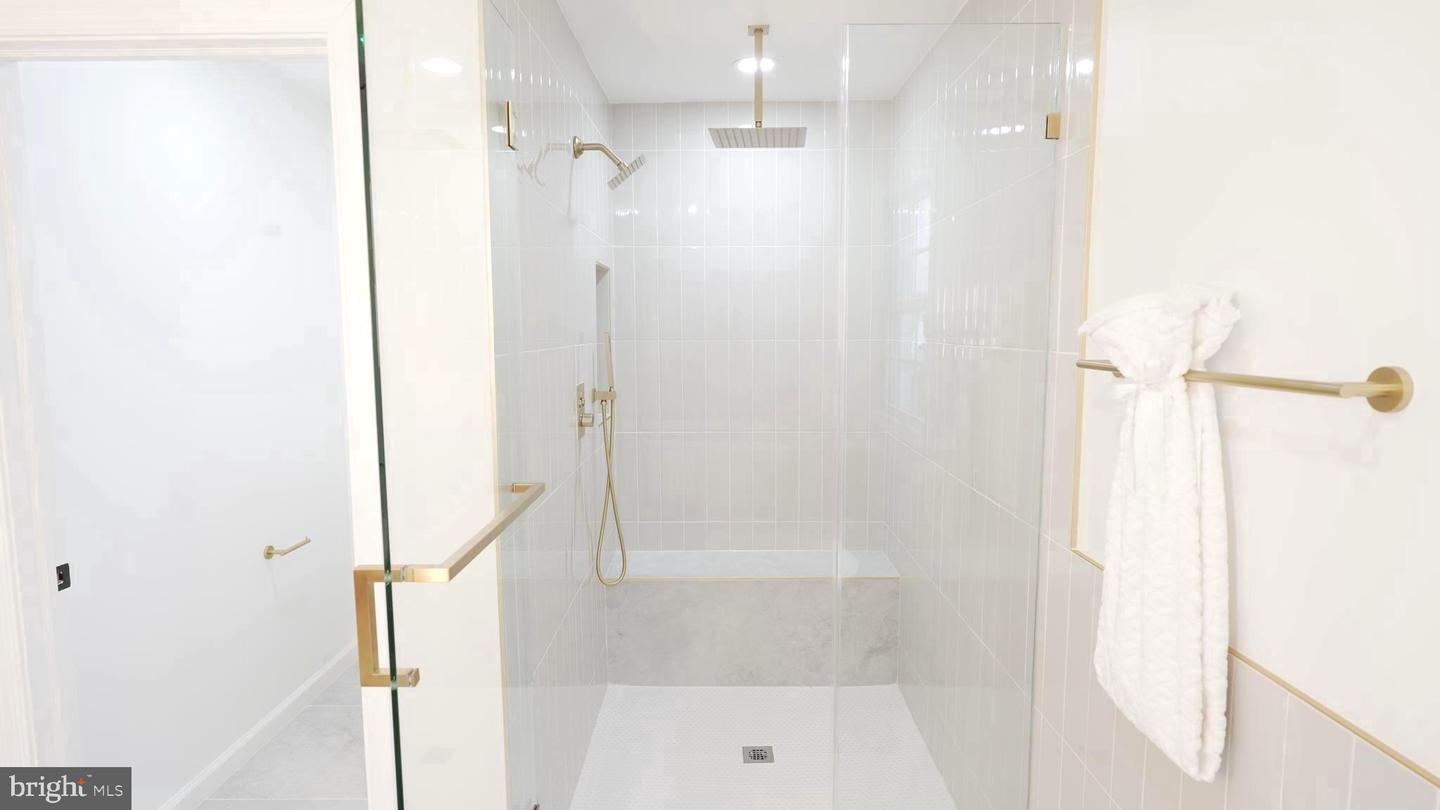 3147 HEADROW LN, FALLS CHURCH, Virginia 22042, 4 Bedrooms Bedrooms, ,3 BathroomsBathrooms,Residential,For sale,3147 HEADROW LN,VAFX2265618 MLS # VAFX2265618
