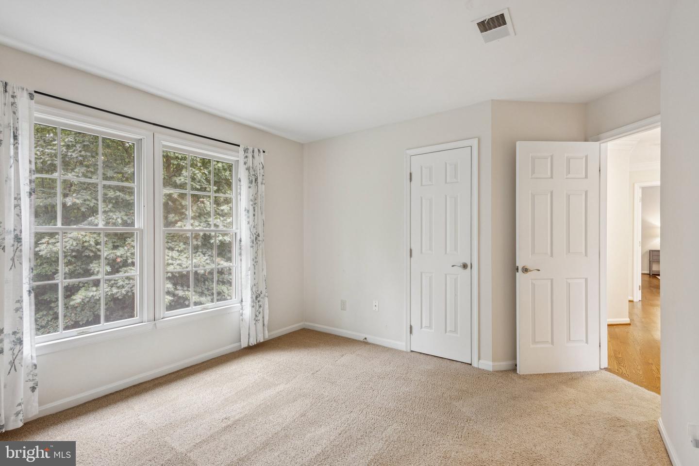 12509 SILENT WOLF DR, MANASSAS, Virginia 20112, 5 Bedrooms Bedrooms, ,3 BathroomsBathrooms,Residential,For sale,12509 SILENT WOLF DR,VAPW2103576 MLS # VAPW2103576