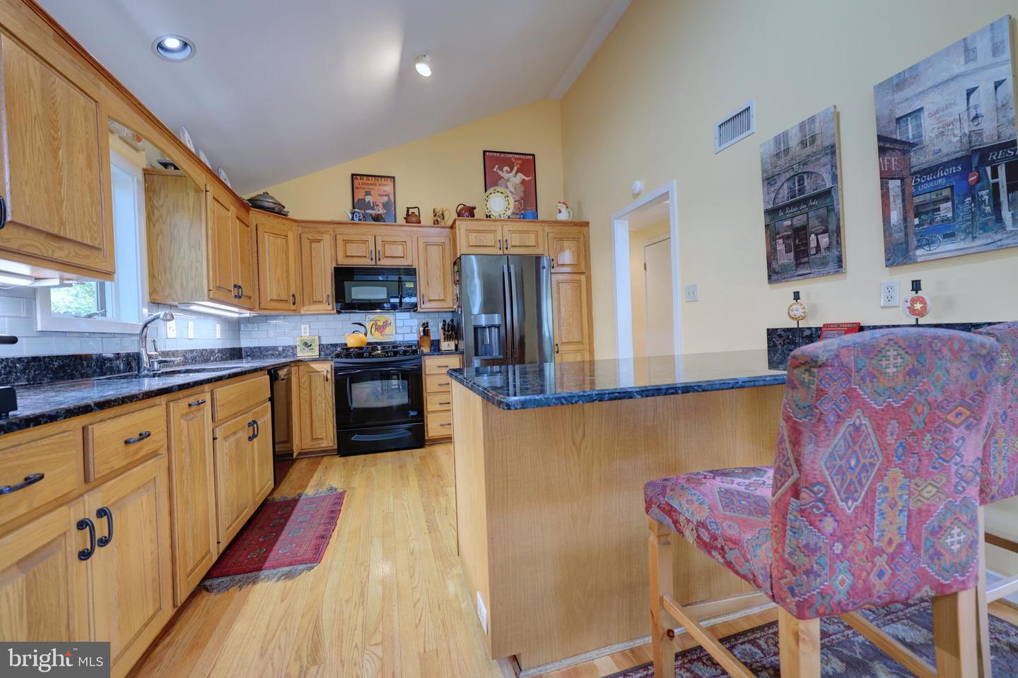 1410 CEDAR AVE, MCLEAN, Virginia 22101, 6 Bedrooms Bedrooms, ,5 BathroomsBathrooms,Residential,For sale,1410 CEDAR AVE,VAFX2265816 MLS # VAFX2265816