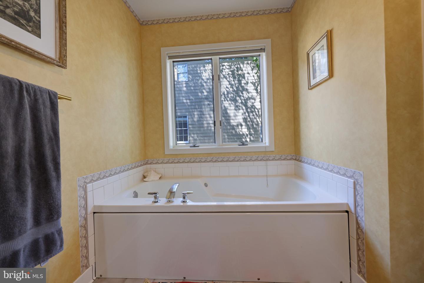 1410 CEDAR AVE, MCLEAN, Virginia 22101, 6 Bedrooms Bedrooms, ,5 BathroomsBathrooms,Residential,For sale,1410 CEDAR AVE,VAFX2265816 MLS # VAFX2265816