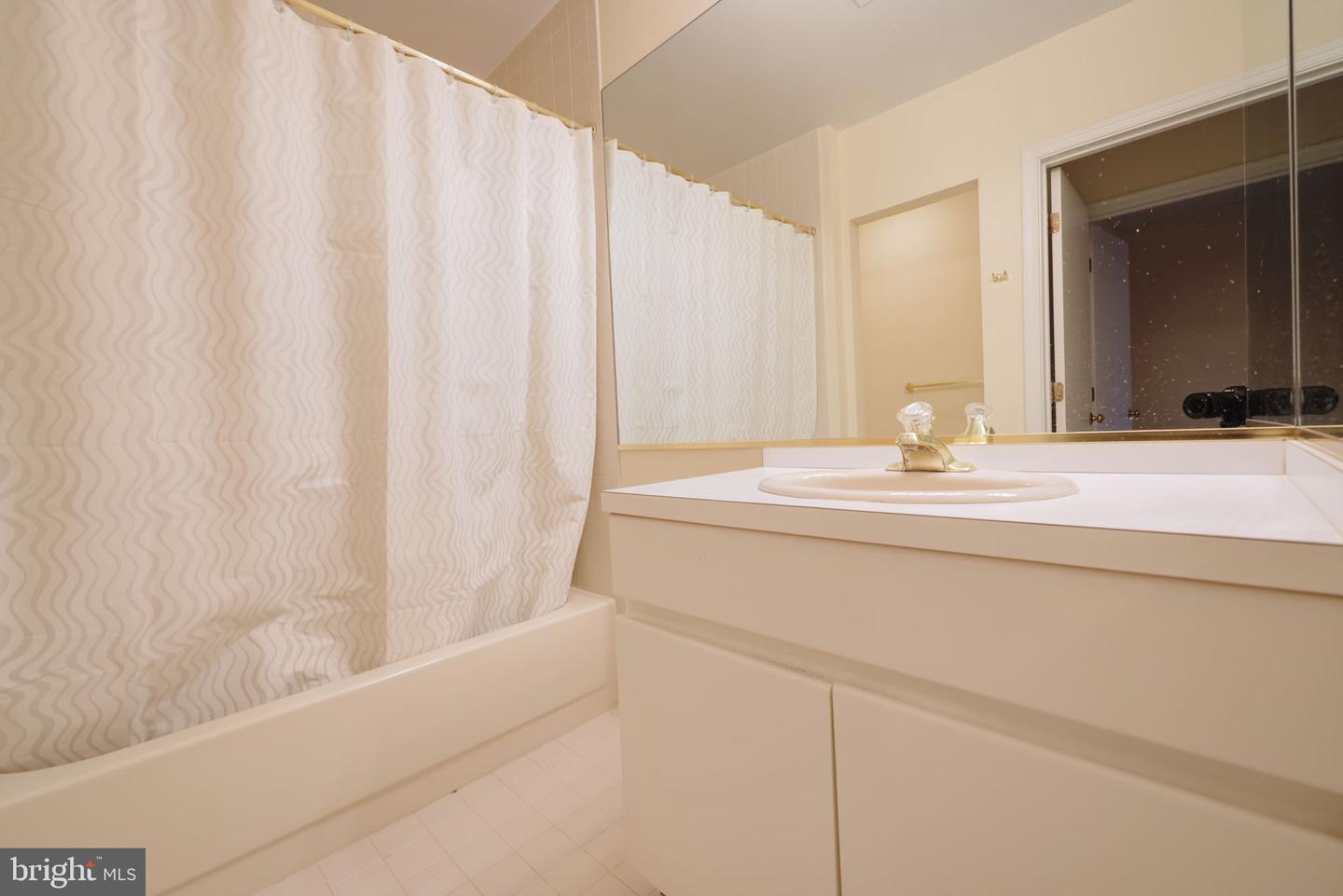 1410 CEDAR AVE, MCLEAN, Virginia 22101, 6 Bedrooms Bedrooms, ,5 BathroomsBathrooms,Residential,For sale,1410 CEDAR AVE,VAFX2265816 MLS # VAFX2265816