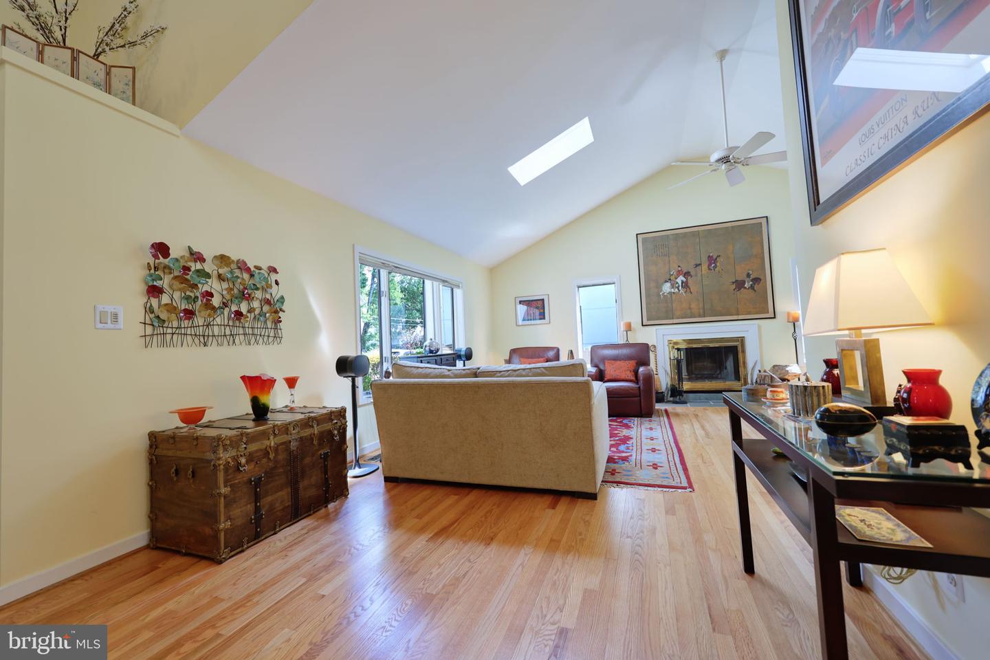 1410 CEDAR AVE, MCLEAN, Virginia 22101, 6 Bedrooms Bedrooms, ,5 BathroomsBathrooms,Residential,For sale,1410 CEDAR AVE,VAFX2265816 MLS # VAFX2265816