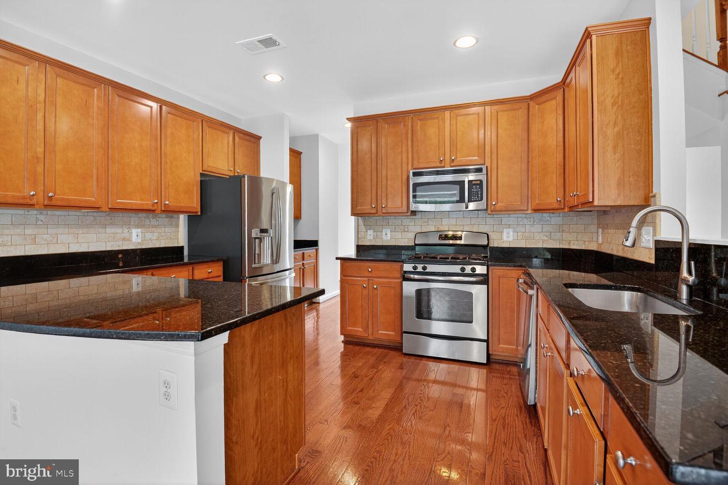 9218 DAWKINS CREST CIR, BRISTOW, Virginia 20136, 3 Bedrooms Bedrooms, 7 Rooms Rooms,2 BathroomsBathrooms,Residential,For sale,9218 DAWKINS CREST CIR,VAPW2103620 MLS # VAPW2103620