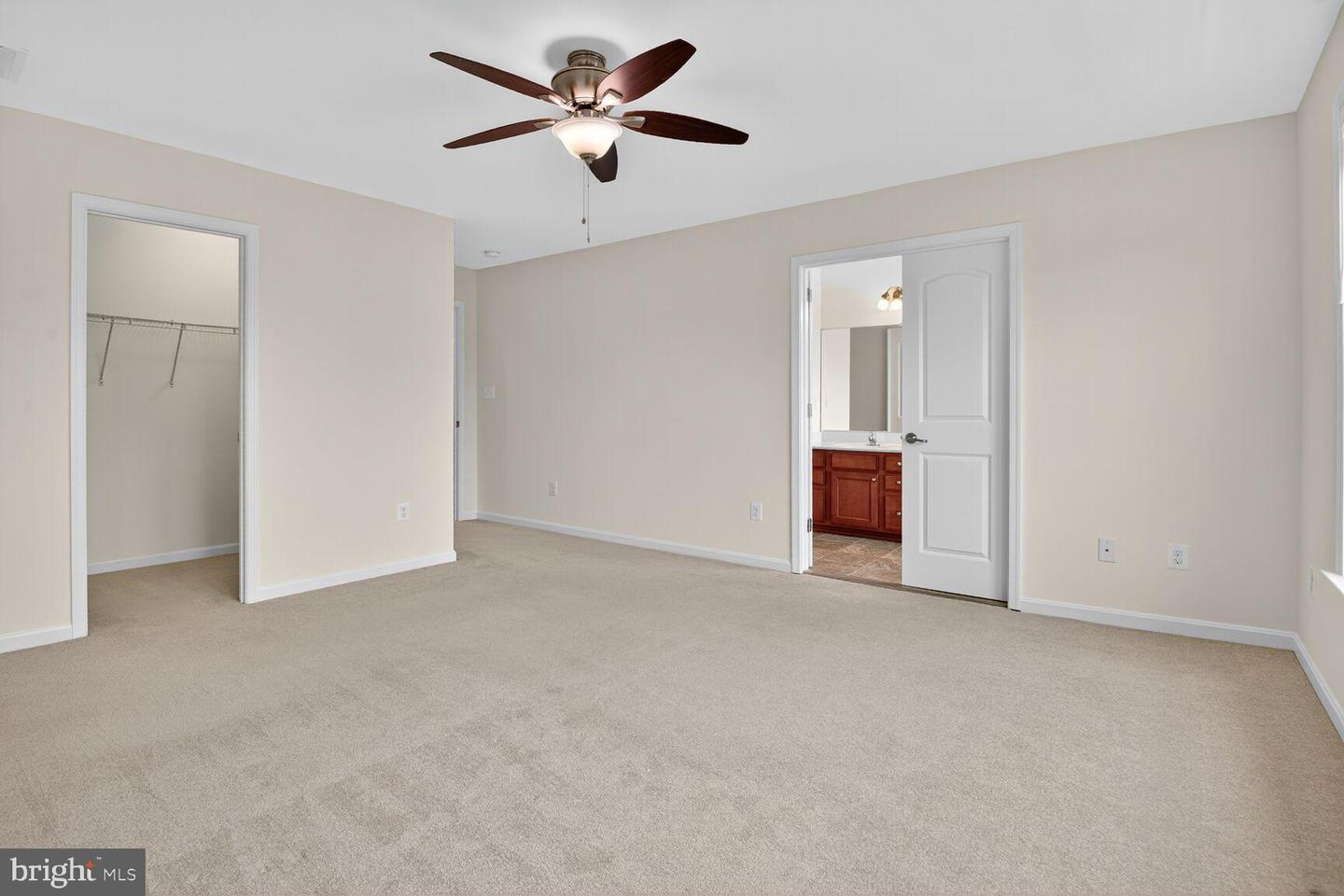 9218 DAWKINS CREST CIR, BRISTOW, Virginia 20136, 3 Bedrooms Bedrooms, 7 Rooms Rooms,2 BathroomsBathrooms,Residential,For sale,9218 DAWKINS CREST CIR,VAPW2103620 MLS # VAPW2103620
