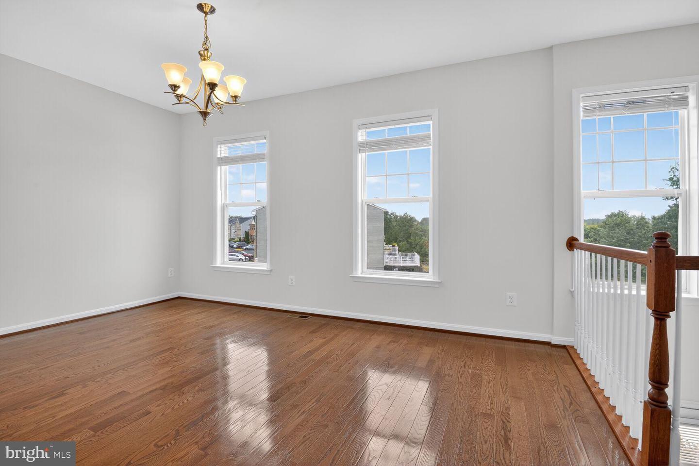 9218 DAWKINS CREST CIR, BRISTOW, Virginia 20136, 3 Bedrooms Bedrooms, 7 Rooms Rooms,2 BathroomsBathrooms,Residential,For sale,9218 DAWKINS CREST CIR,VAPW2103620 MLS # VAPW2103620