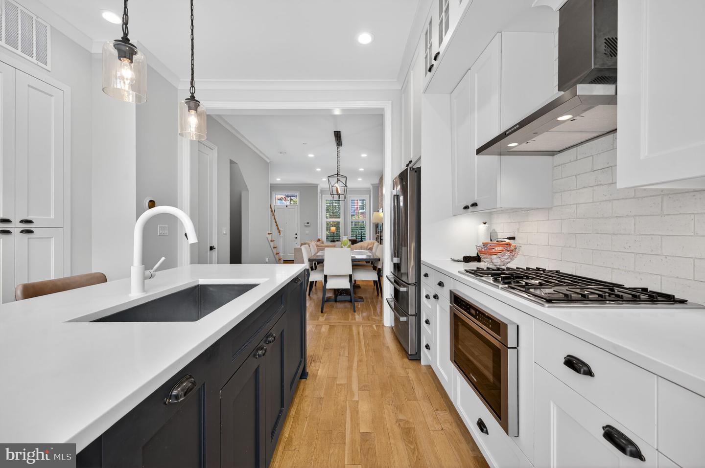 1309 D ST SE, WASHINGTON, District Of Columbia 20003, 3 Bedrooms Bedrooms, ,4 BathroomsBathrooms,Residential,For sale,1309 D ST SE,DCDC2221516 MLS # DCDC2221516