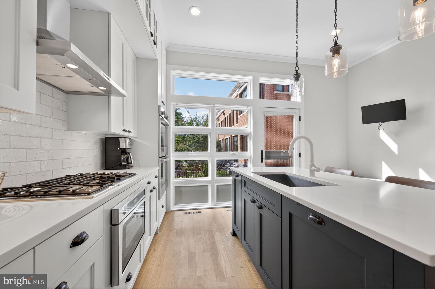 1309 D ST SE, WASHINGTON, District Of Columbia 20003, 3 Bedrooms Bedrooms, ,4 BathroomsBathrooms,Residential,For sale,1309 D ST SE,DCDC2221516 MLS # DCDC2221516