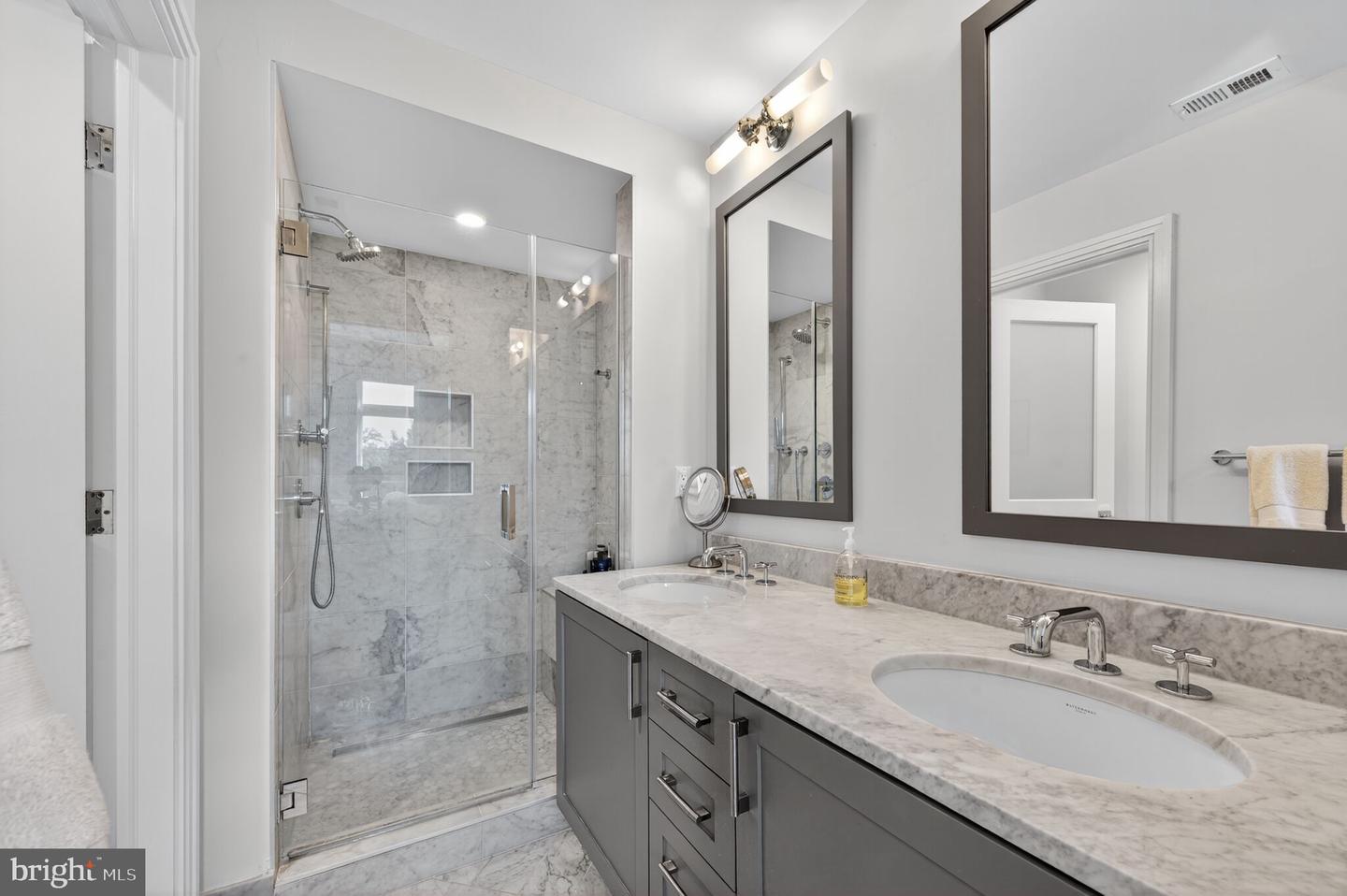 1309 D ST SE, WASHINGTON, District Of Columbia 20003, 3 Bedrooms Bedrooms, ,4 BathroomsBathrooms,Residential,For sale,1309 D ST SE,DCDC2221516 MLS # DCDC2221516