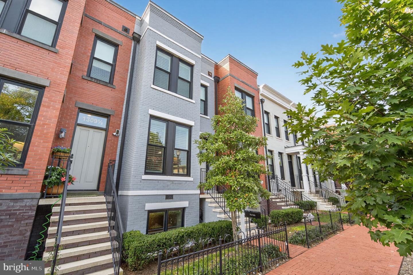 1309 D ST SE, WASHINGTON, District Of Columbia 20003, 3 Bedrooms Bedrooms, ,4 BathroomsBathrooms,Residential,For sale,1309 D ST SE,DCDC2221516 MLS # DCDC2221516