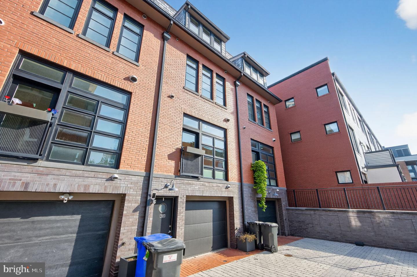 1309 D ST SE, WASHINGTON, District Of Columbia 20003, 3 Bedrooms Bedrooms, ,4 BathroomsBathrooms,Residential,For sale,1309 D ST SE,DCDC2221516 MLS # DCDC2221516