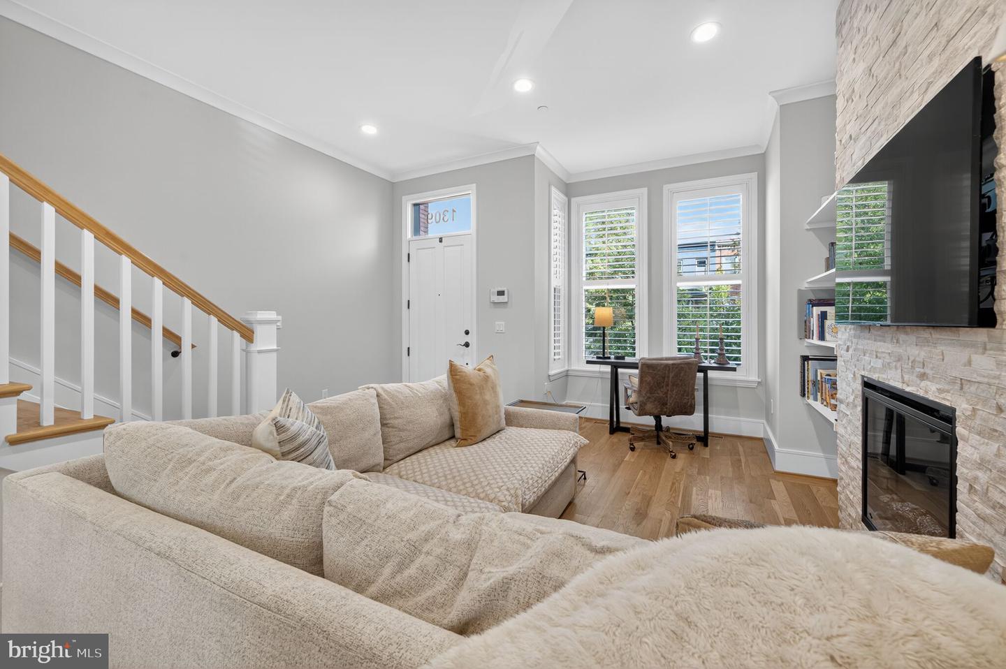 1309 D ST SE, WASHINGTON, District Of Columbia 20003, 3 Bedrooms Bedrooms, ,4 BathroomsBathrooms,Residential,For sale,1309 D ST SE,DCDC2221516 MLS # DCDC2221516