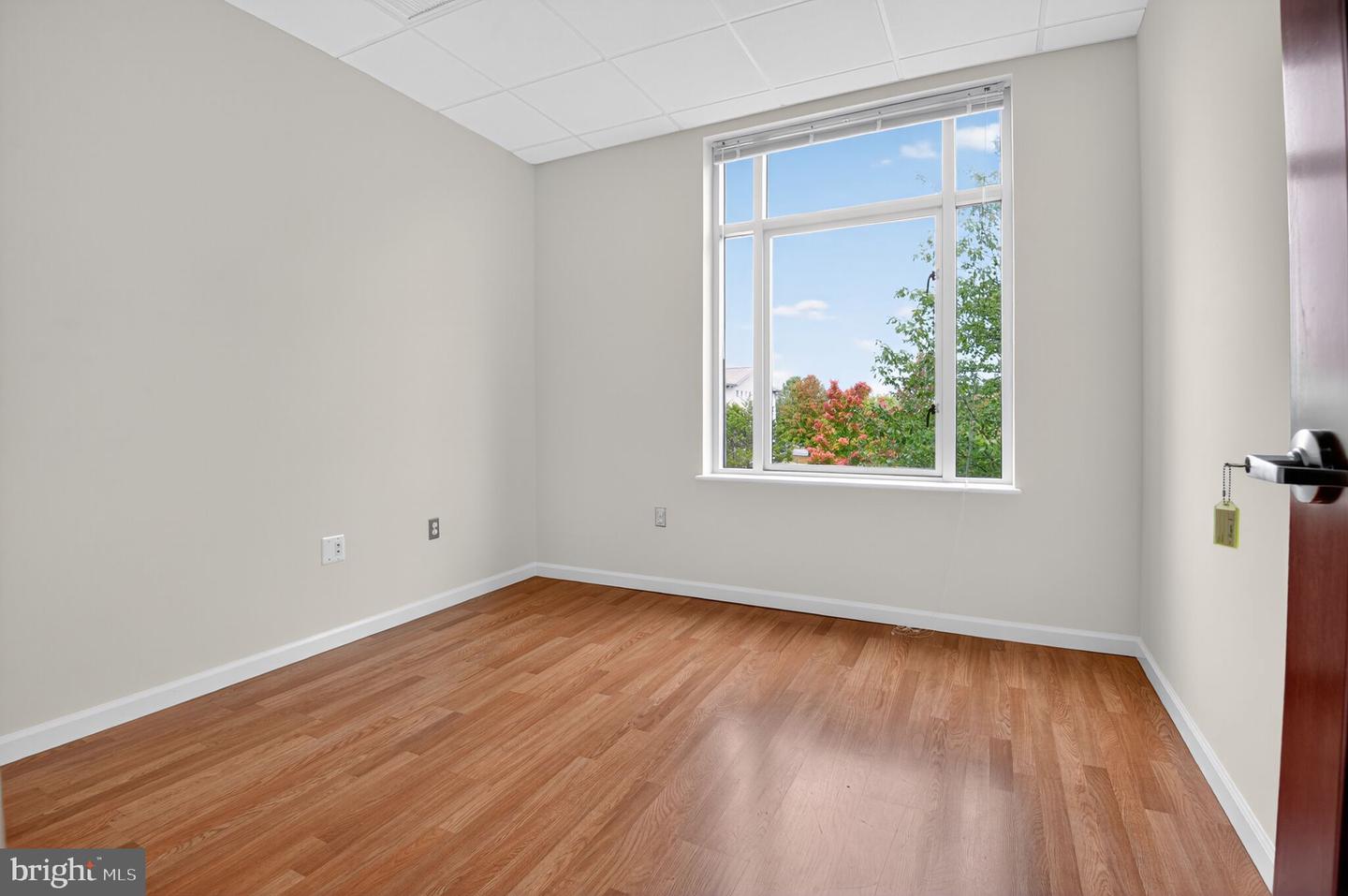 46090 LAKE CENTER PLZ #203, STERLING, Virginia 20165, ,Land,For sale,46090 LAKE CENTER PLZ #203,VALO2107776 MLS # VALO2107776