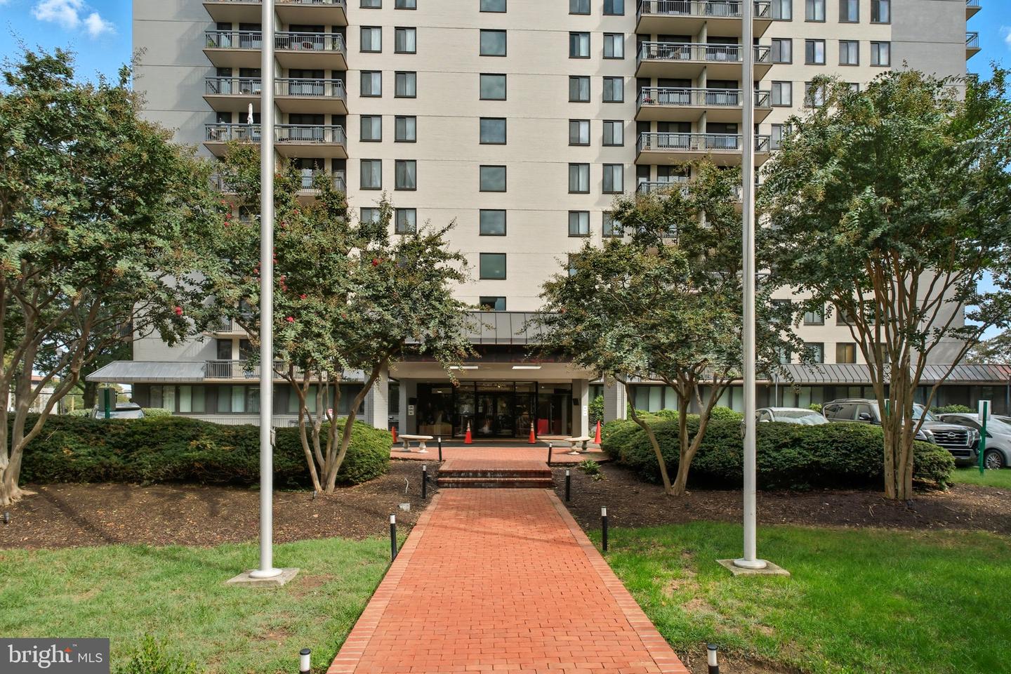801 N PITT ST #306, ALEXANDRIA, Virginia 22314, ,1 BathroomBathrooms,Residential,For sale,801 N PITT ST #306,VAAX2049530 MLS # VAAX2049530