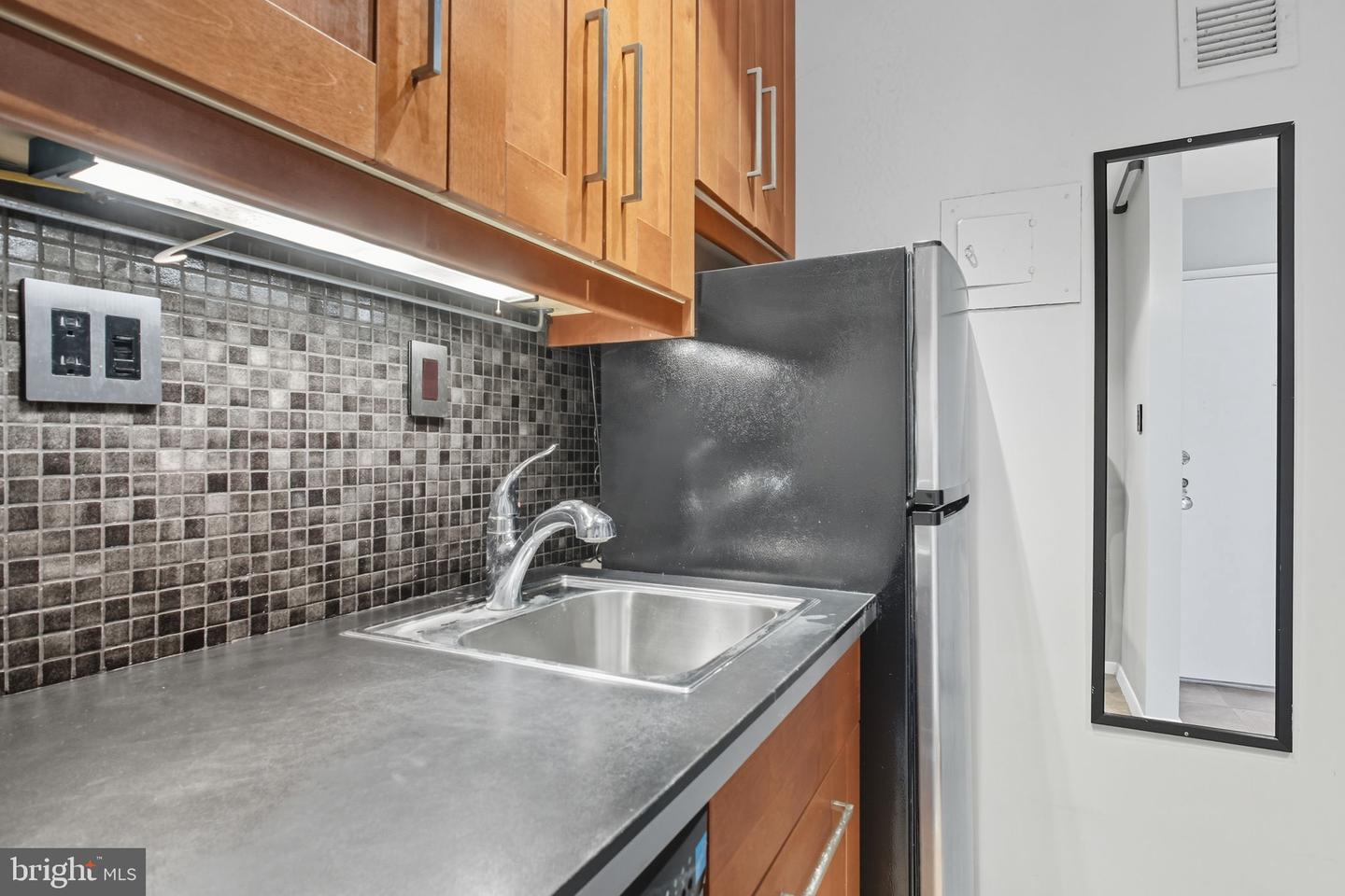 801 N PITT ST #306, ALEXANDRIA, Virginia 22314, ,1 BathroomBathrooms,Residential,For sale,801 N PITT ST #306,VAAX2049530 MLS # VAAX2049530