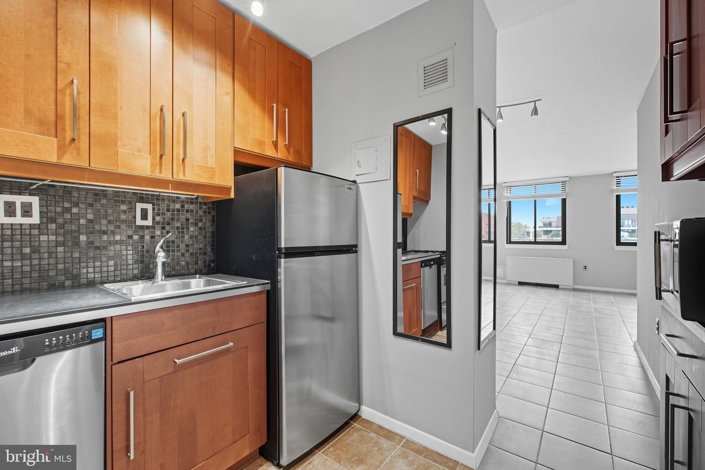 801 N PITT ST #306, ALEXANDRIA, Virginia 22314, ,1 BathroomBathrooms,Residential,For sale,801 N PITT ST #306,VAAX2049530 MLS # VAAX2049530