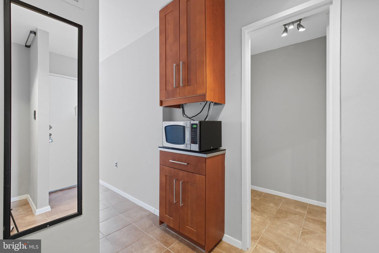 801 N PITT ST #306, ALEXANDRIA, Virginia 22314, ,1 BathroomBathrooms,Residential,For sale,801 N PITT ST #306,VAAX2049530 MLS # VAAX2049530