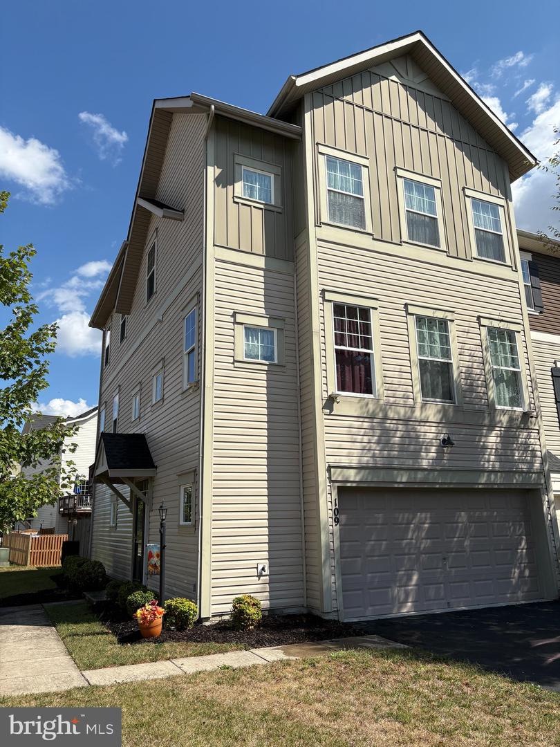 109 DRESDEN CT, STEPHENSON, Virginia 22656, 3 Bedrooms Bedrooms, ,2 BathroomsBathrooms,Residential,For sale,109 DRESDEN CT,VAFV2036746 MLS # VAFV2036746