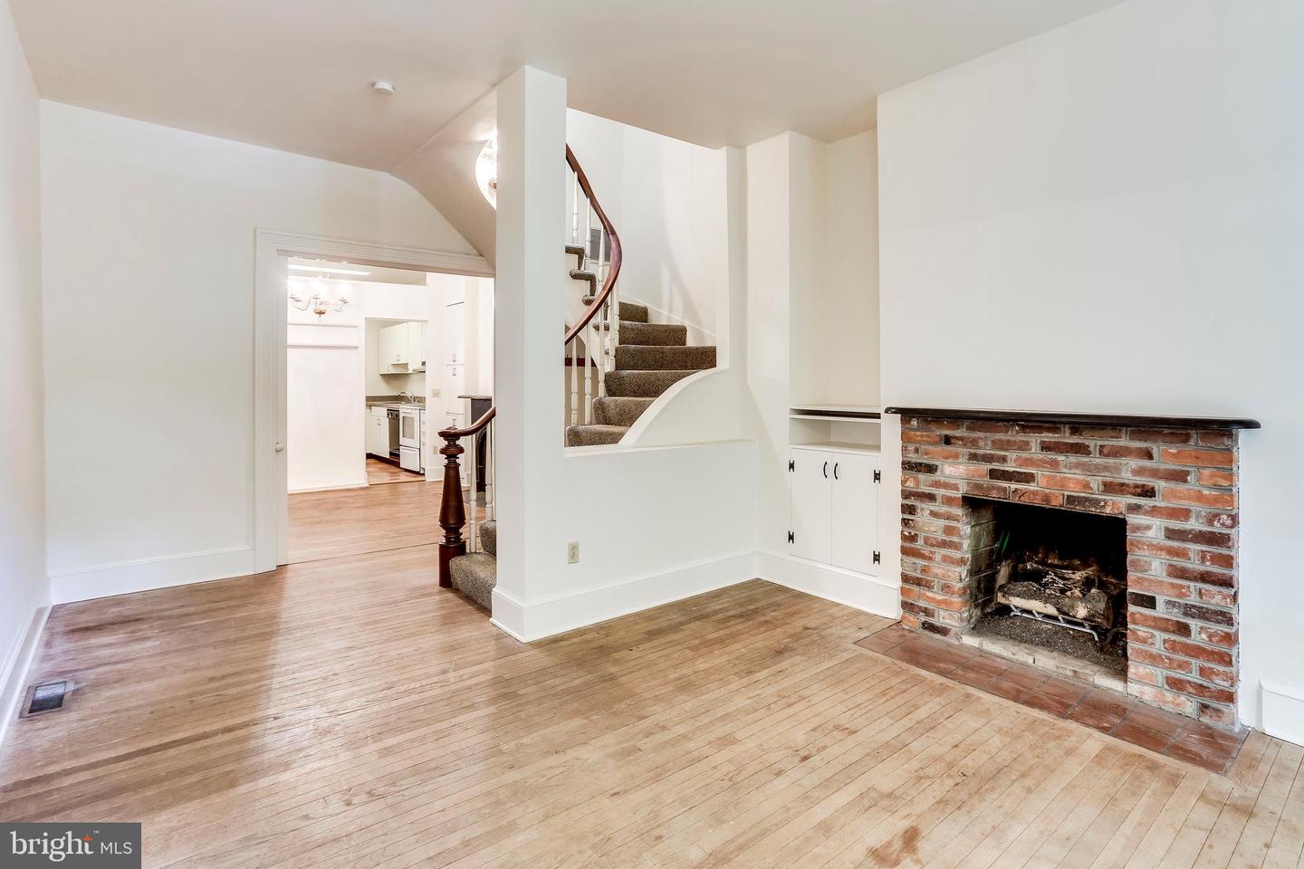 1824 16TH ST NW, WASHINGTON, District Of Columbia 20009, 4 Bedrooms Bedrooms, ,2 BathroomsBathrooms,Residential,For sale,1824 16TH ST NW,DCDC2221786 MLS # DCDC2221786