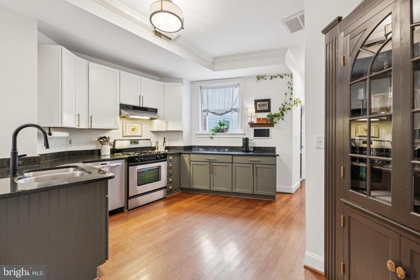 2304 1ST ST NW #1, WASHINGTON, District Of Columbia 20001, 2 Bedrooms Bedrooms, ,3 BathroomsBathrooms,Residential,For sale,2304 1ST ST NW #1,DCDC2221864 MLS # DCDC2221864