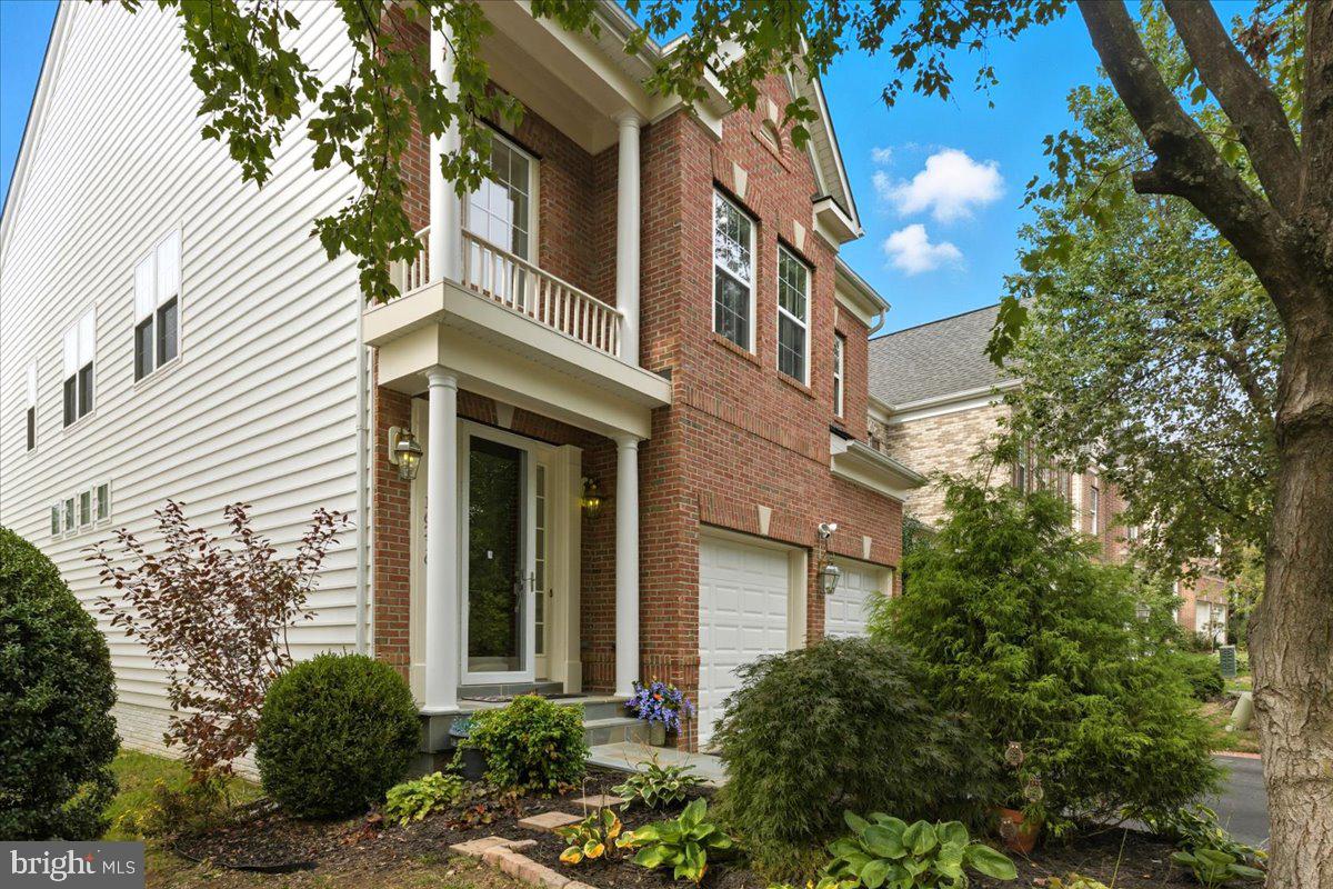 16216 RADBURN ST, WOODBRIDGE, Virginia 22191, 5 Bedrooms Bedrooms, ,4 BathroomsBathrooms,Residential,For sale,16216 RADBURN ST,VAPW2103952 MLS # VAPW2103952