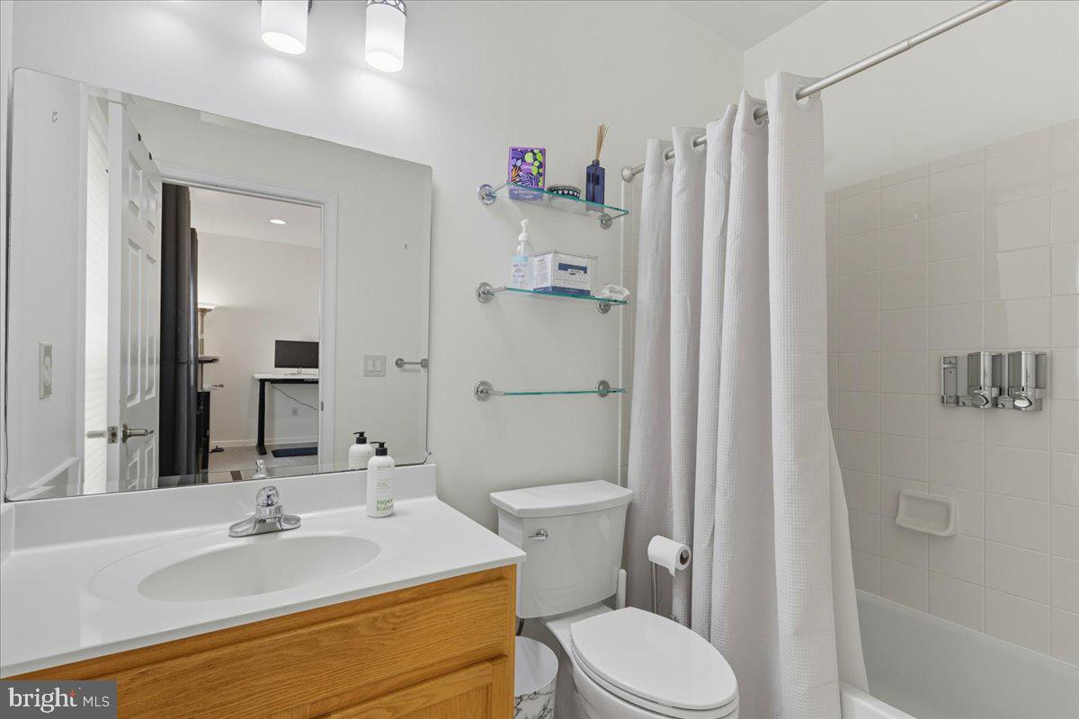 16216 RADBURN ST, WOODBRIDGE, Virginia 22191, 5 Bedrooms Bedrooms, ,4 BathroomsBathrooms,Residential,For sale,16216 RADBURN ST,VAPW2103952 MLS # VAPW2103952