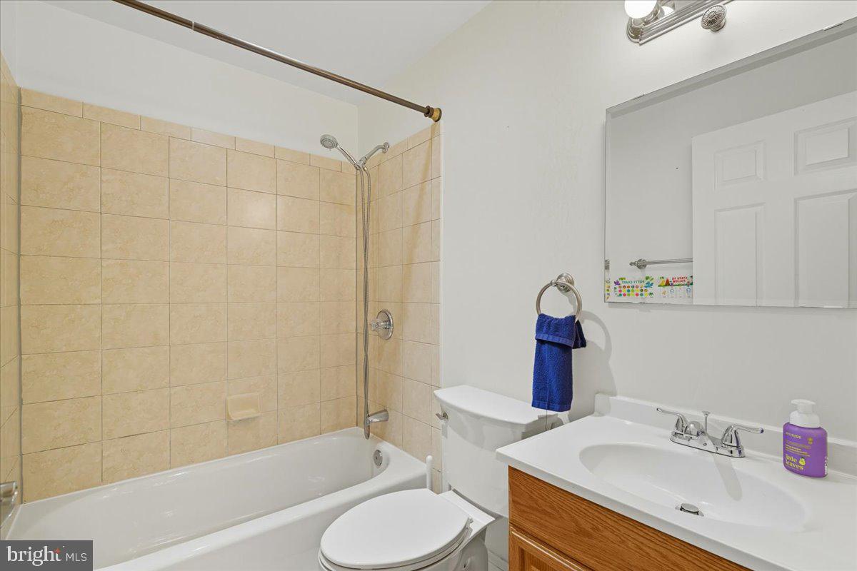 16216 RADBURN ST, WOODBRIDGE, Virginia 22191, 5 Bedrooms Bedrooms, ,4 BathroomsBathrooms,Residential,For sale,16216 RADBURN ST,VAPW2103952 MLS # VAPW2103952