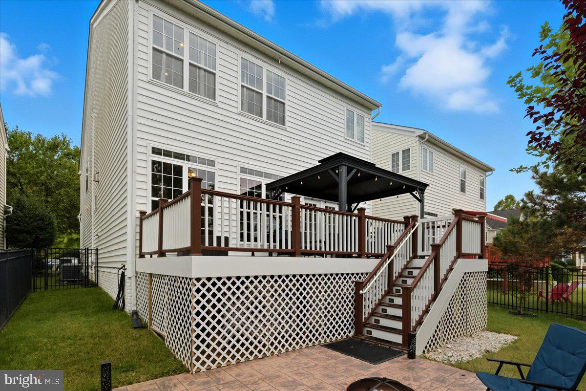 16216 RADBURN ST, WOODBRIDGE, Virginia 22191, 5 Bedrooms Bedrooms, ,4 BathroomsBathrooms,Residential,For sale,16216 RADBURN ST,VAPW2103952 MLS # VAPW2103952
