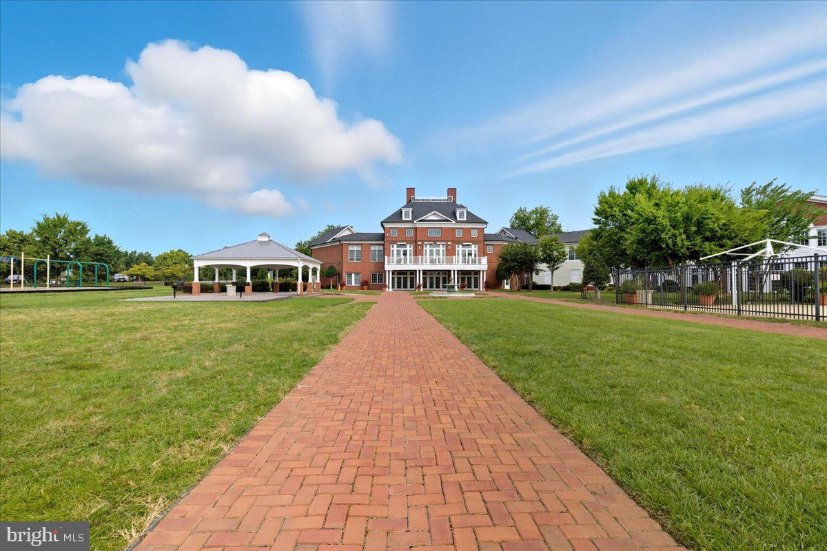 16216 RADBURN ST, WOODBRIDGE, Virginia 22191, 5 Bedrooms Bedrooms, ,4 BathroomsBathrooms,Residential,For sale,16216 RADBURN ST,VAPW2103952 MLS # VAPW2103952