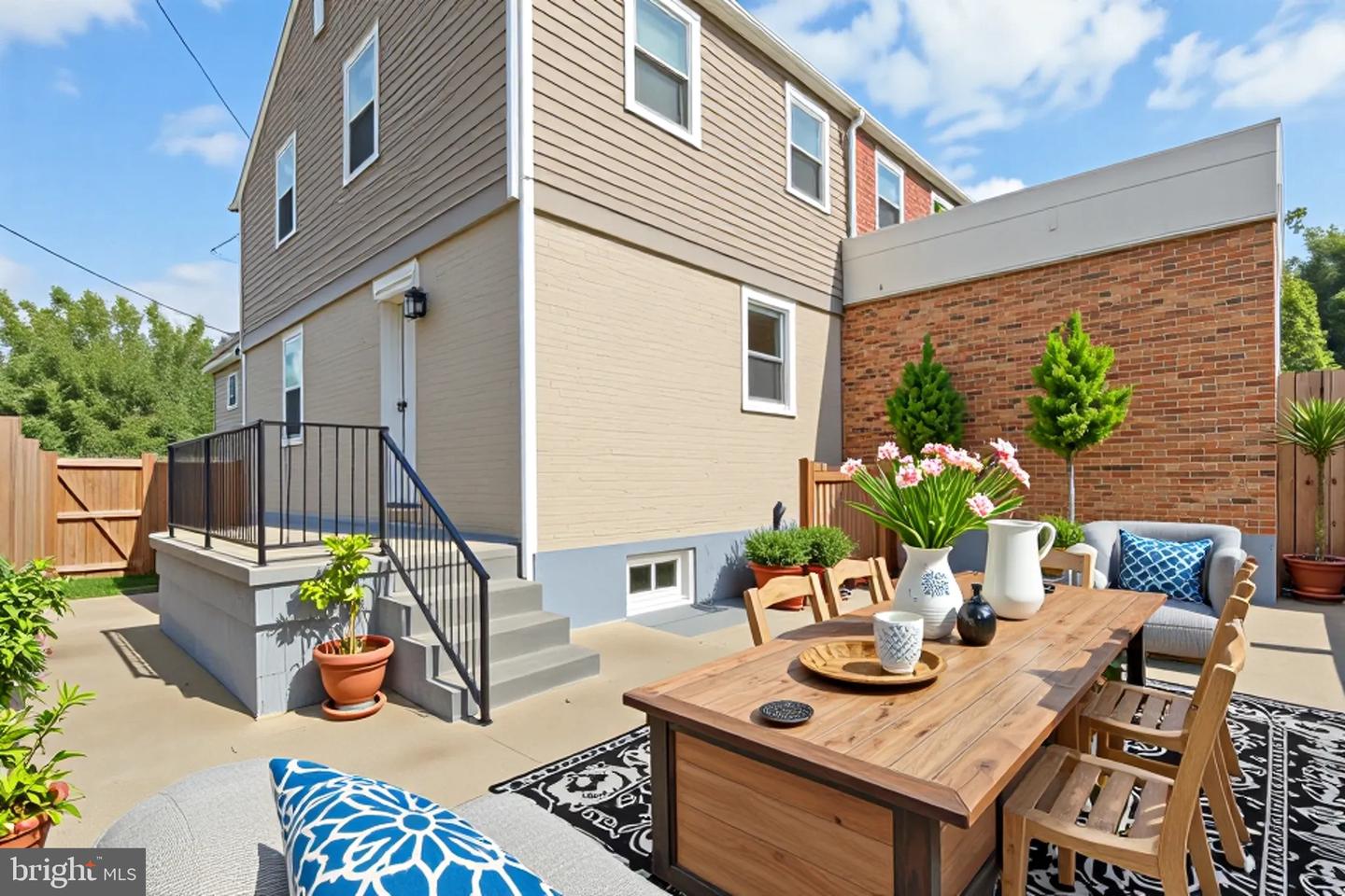 5077 JUST ST NE, WASHINGTON, District Of Columbia 20019, 3 Bedrooms Bedrooms, 4 Rooms Rooms,2 BathroomsBathrooms,Residential,For sale,5077 JUST ST NE,DCDC2222994 MLS # DCDC2222994