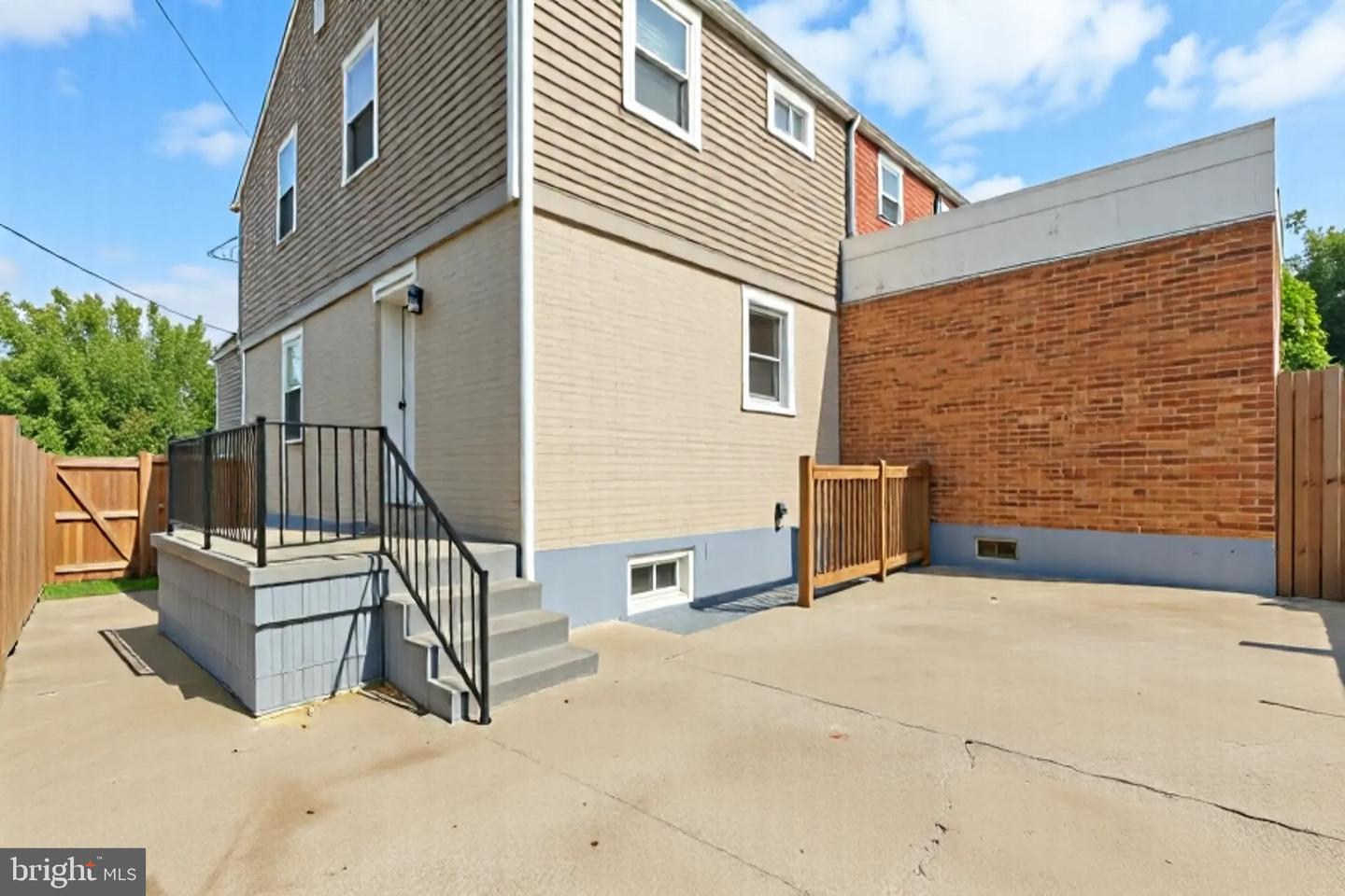 5077 JUST ST NE, WASHINGTON, District Of Columbia 20019, 3 Bedrooms Bedrooms, 4 Rooms Rooms,2 BathroomsBathrooms,Residential,For sale,5077 JUST ST NE,DCDC2222994 MLS # DCDC2222994