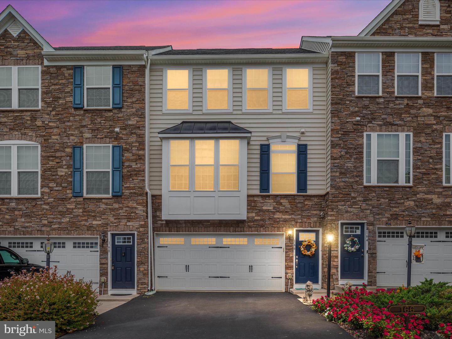 166 TROUT LILY DR, LAKE FREDERICK, Virginia 22630, 3 Bedrooms Bedrooms, ,2 BathroomsBathrooms,Residential,For sale,166 TROUT LILY DR,VAFV2036910 MLS # VAFV2036910