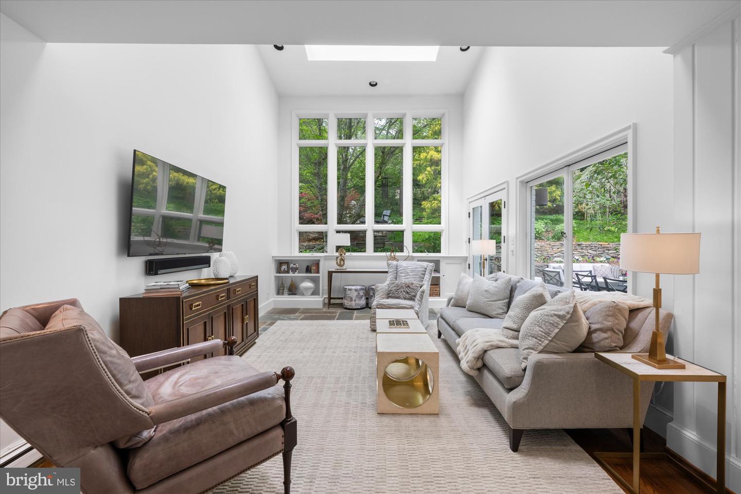 4649 GARFIELD ST NW, WASHINGTON, District Of Columbia 20007, 5 Bedrooms Bedrooms, ,5 BathroomsBathrooms,Residential,For sale,4649 GARFIELD ST NW,DCDC2223288 MLS # DCDC2223288