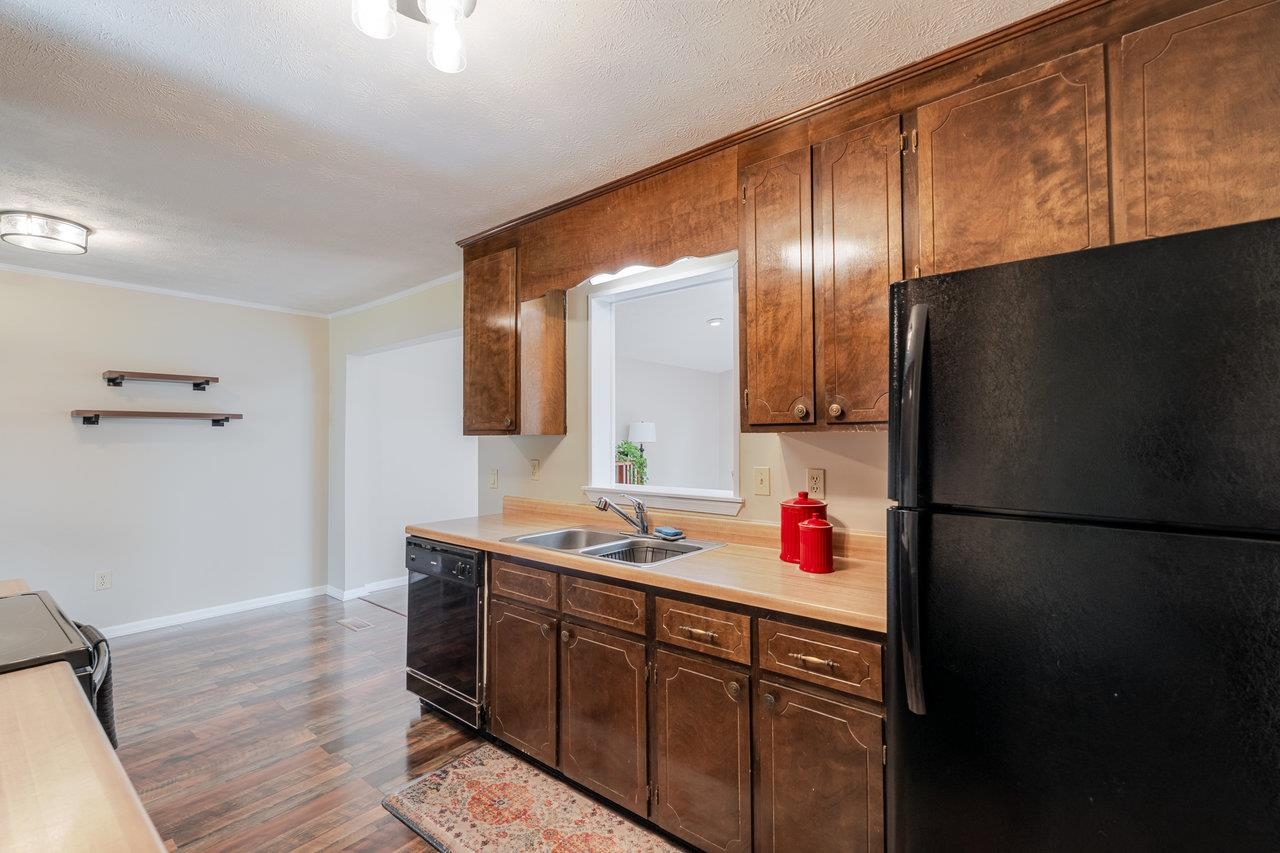 1300 GUM AVE, GROTTOES, Virginia 24441, 3 Bedrooms Bedrooms, ,1 BathroomBathrooms,Residential,1300 GUM AVE,669466 MLS # 669466