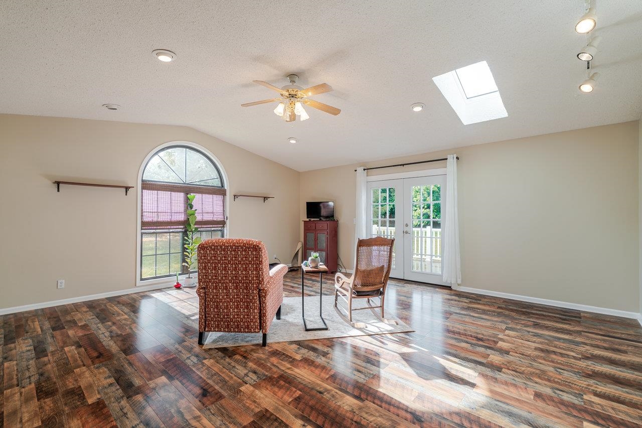 1300 GUM AVE, GROTTOES, Virginia 24441, 3 Bedrooms Bedrooms, ,1 BathroomBathrooms,Residential,1300 GUM AVE,669466 MLS # 669466